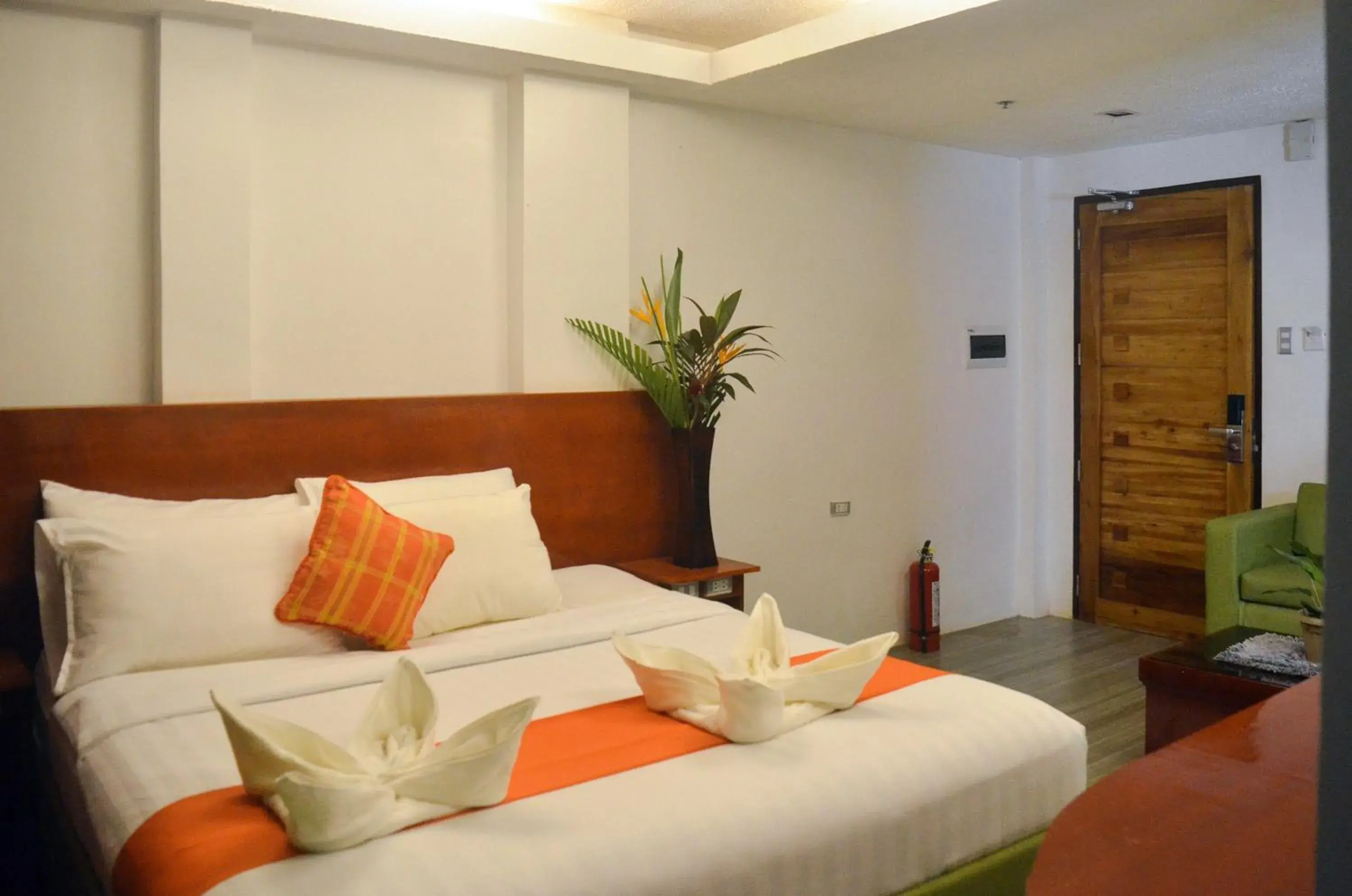 Deluxe King Room in Villa Israel Ecopark El Nido Deluxe King Room in Villa Israel Ecopark El Nido