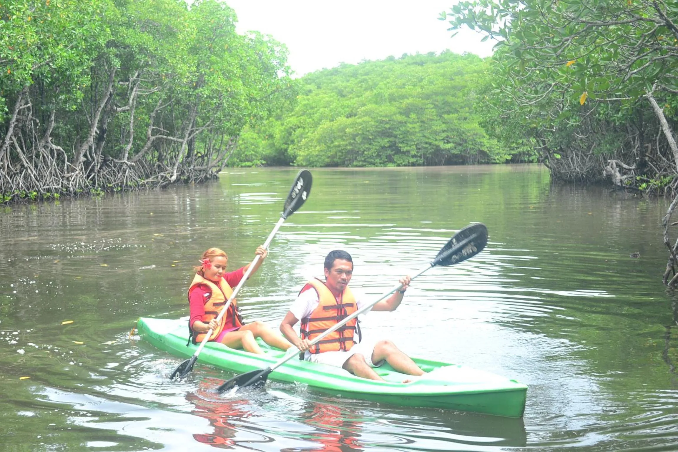 Canoeing in Villa Israel Ecopark El Nido