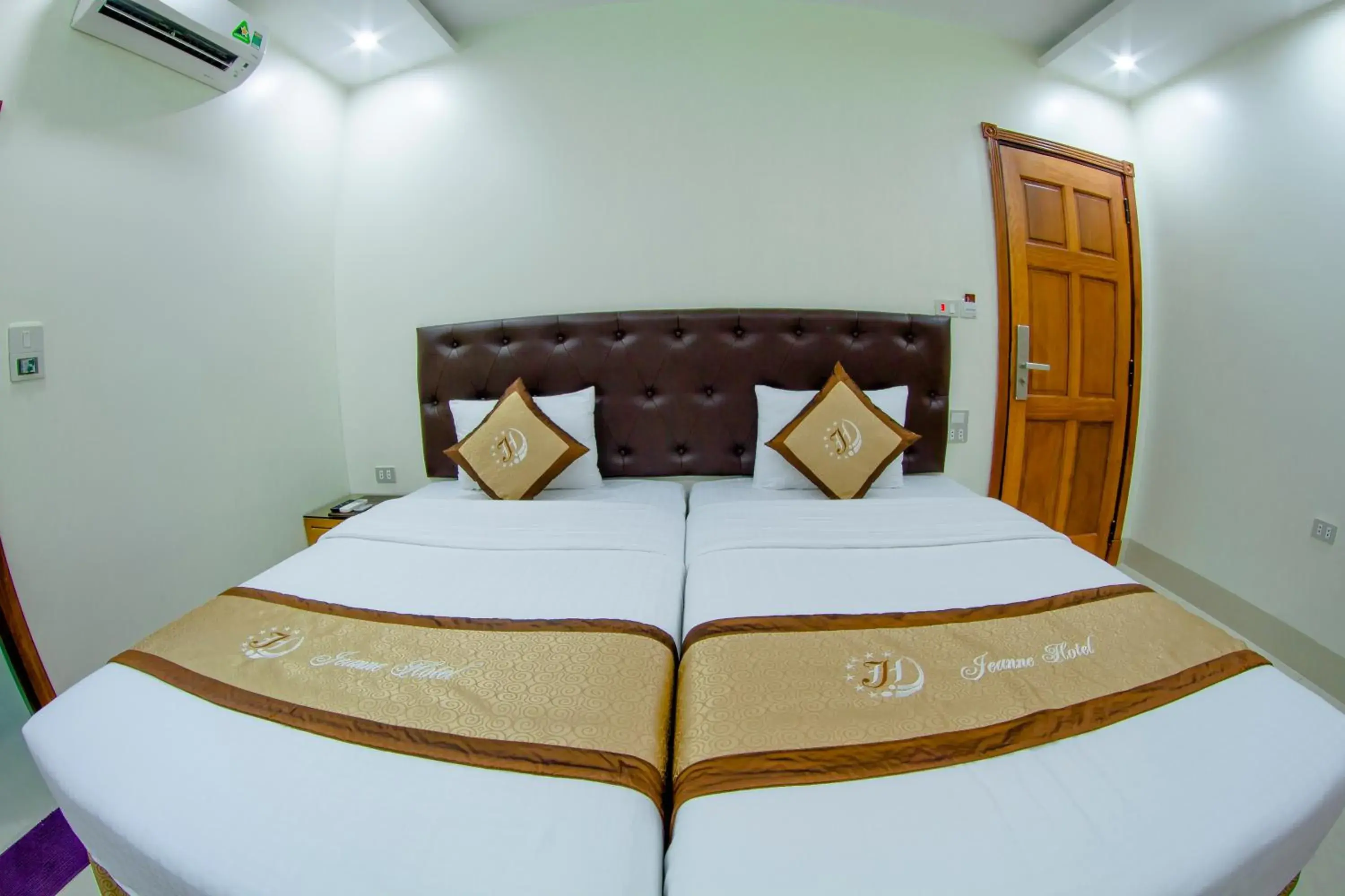 Deluxe Twin Room in Jeanne Hotel Deluxe Twin Room in Jeanne Hotel