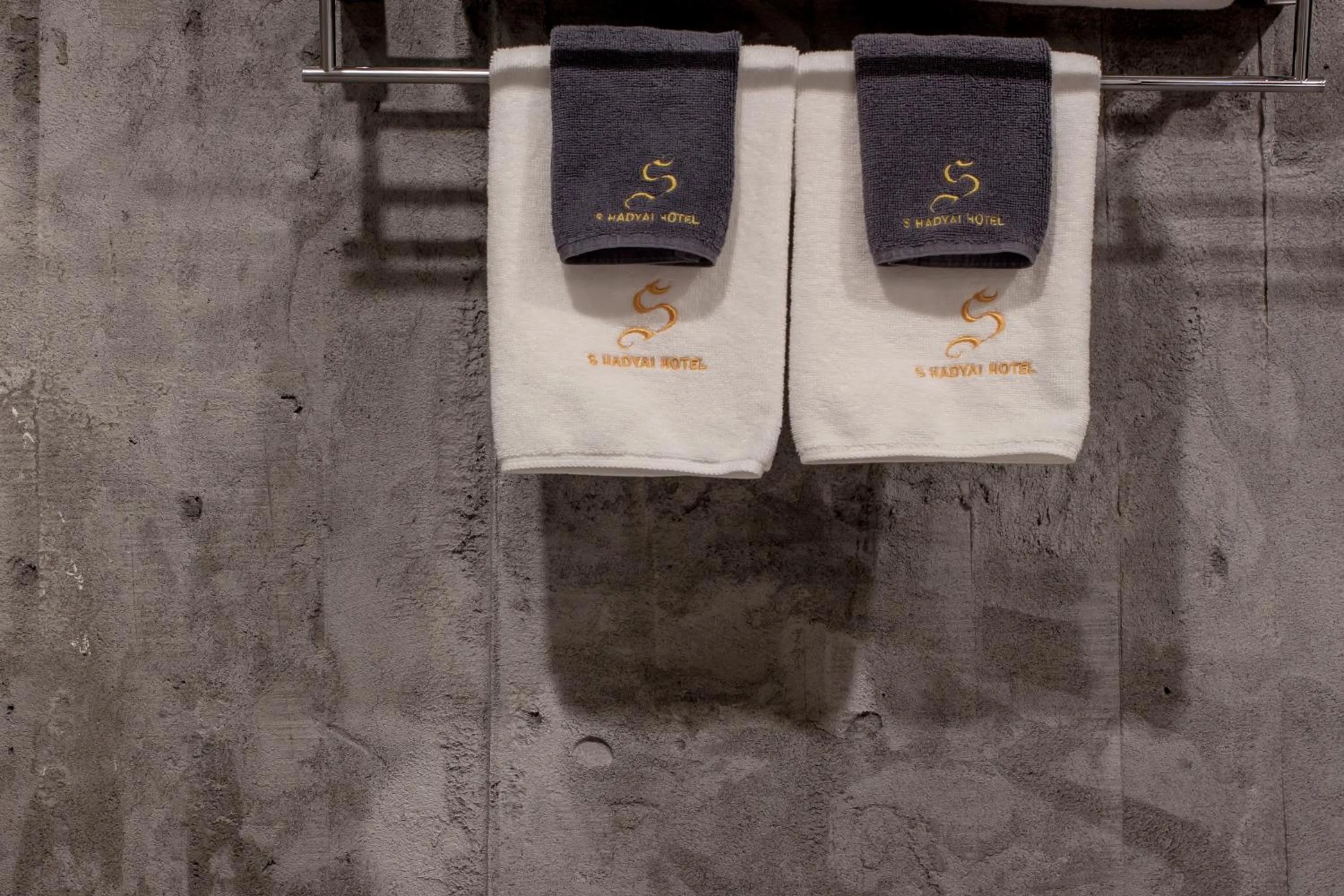 Bathroom in S Hadyai Hotel