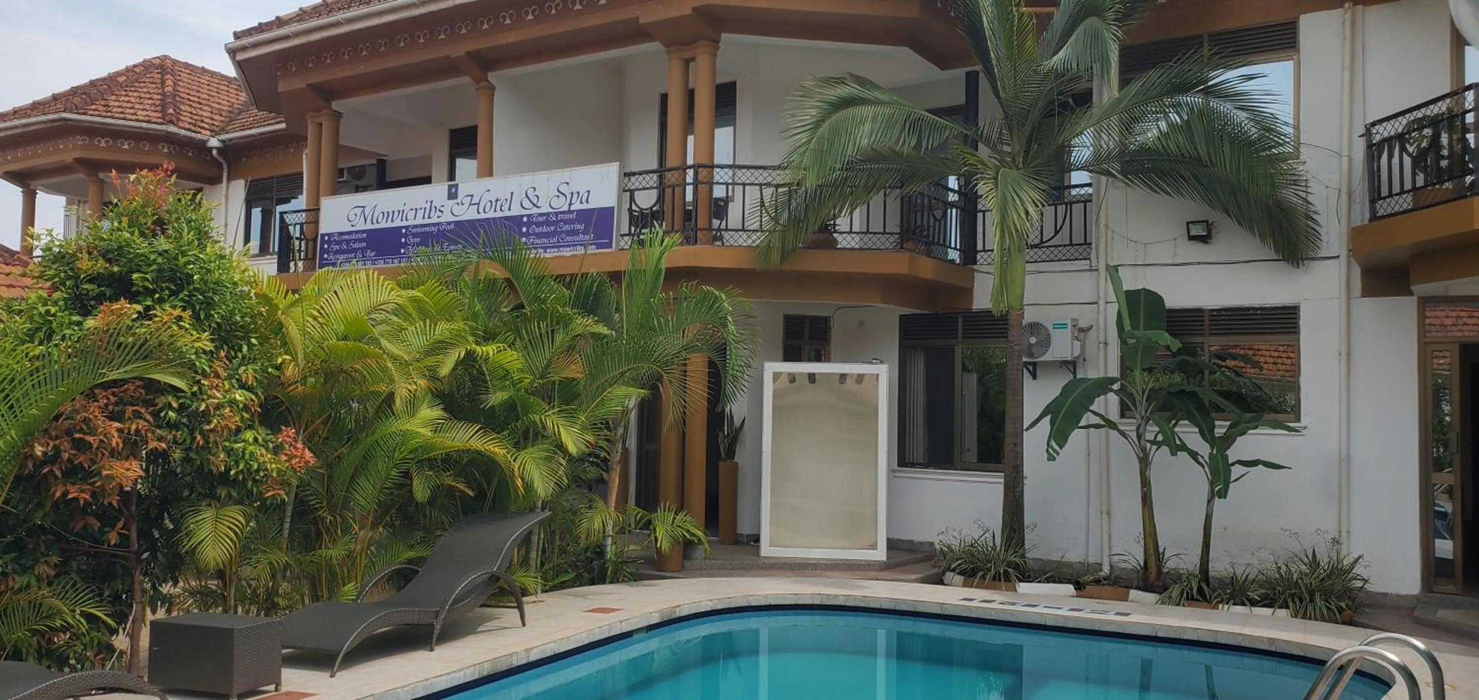 Property building in Mowicribs Hotel and Spa