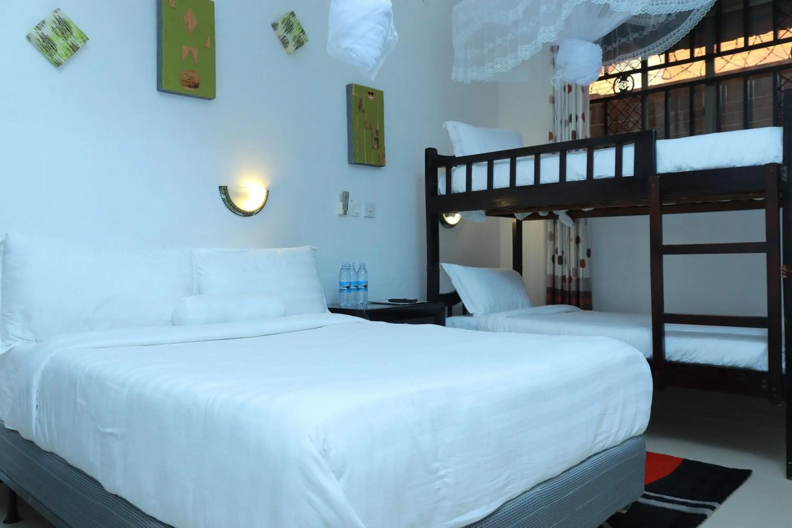 8-Bed Female Dormitory Room in Mowicribs Hotel and Spa 8-Bed Female Dormitory Room in Mowicribs Hotel and Spa