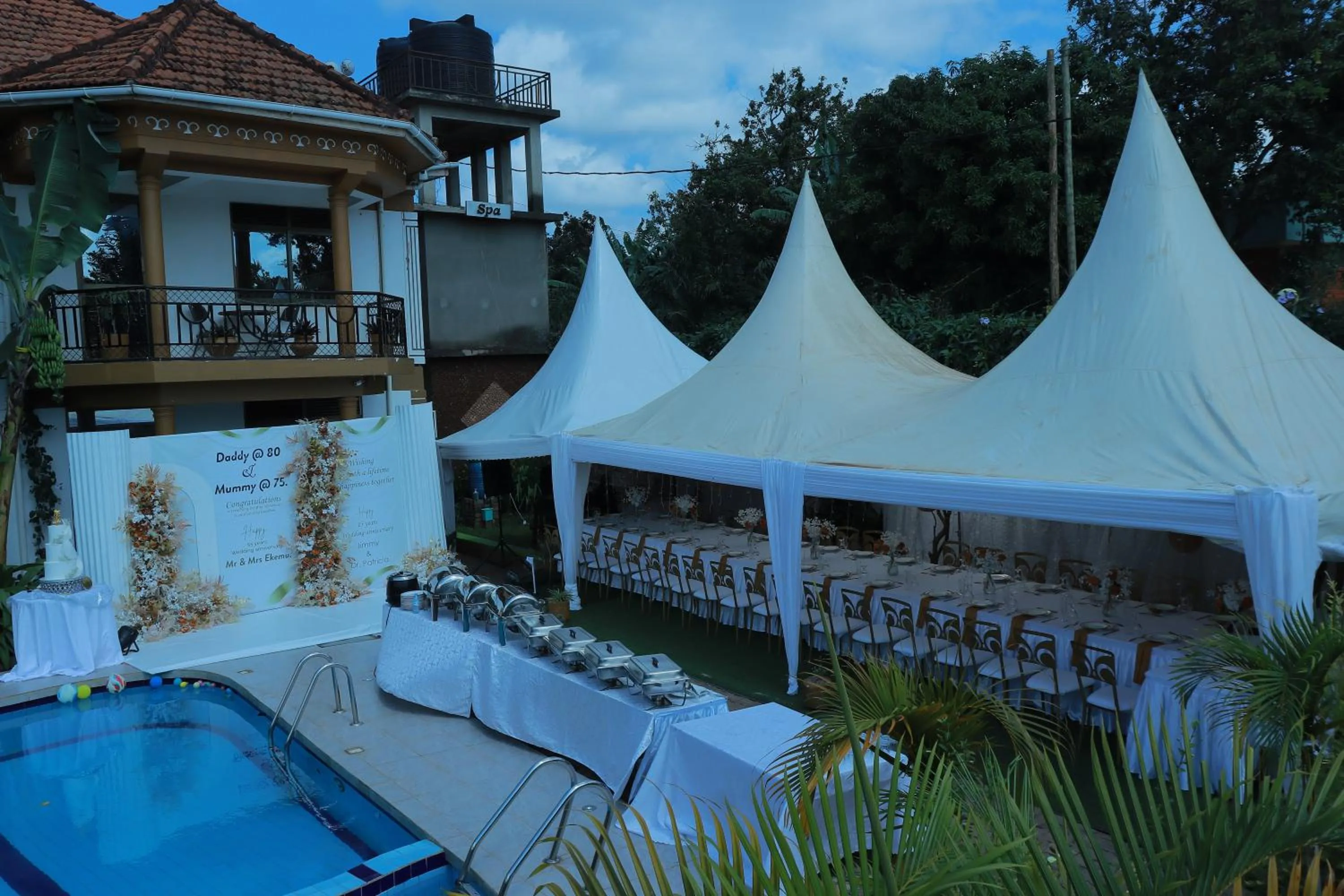 Property building in Mowicribs Hotel and Spa