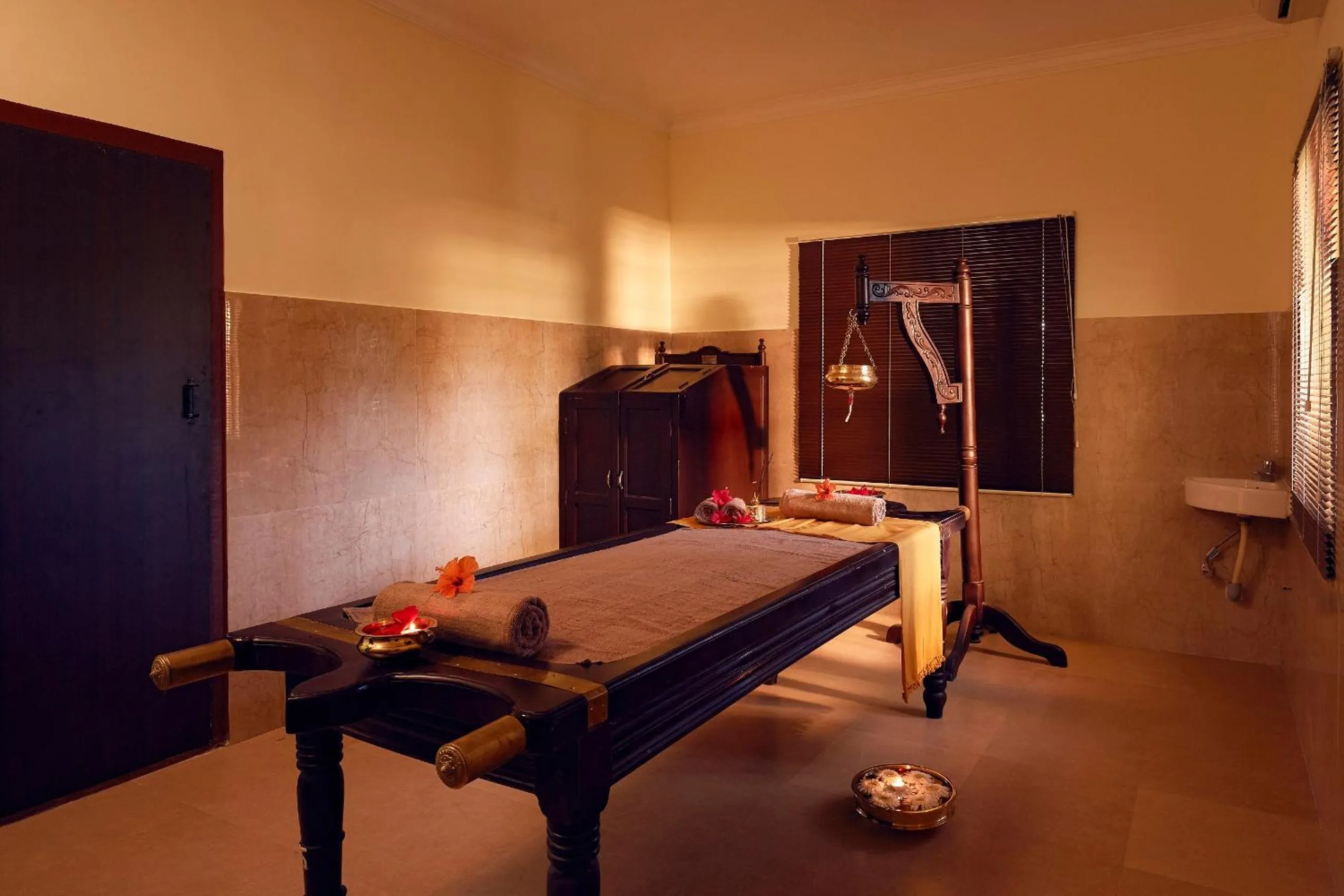 Spa and wellness centre/facilities, Bed in Sterling Anaikatti