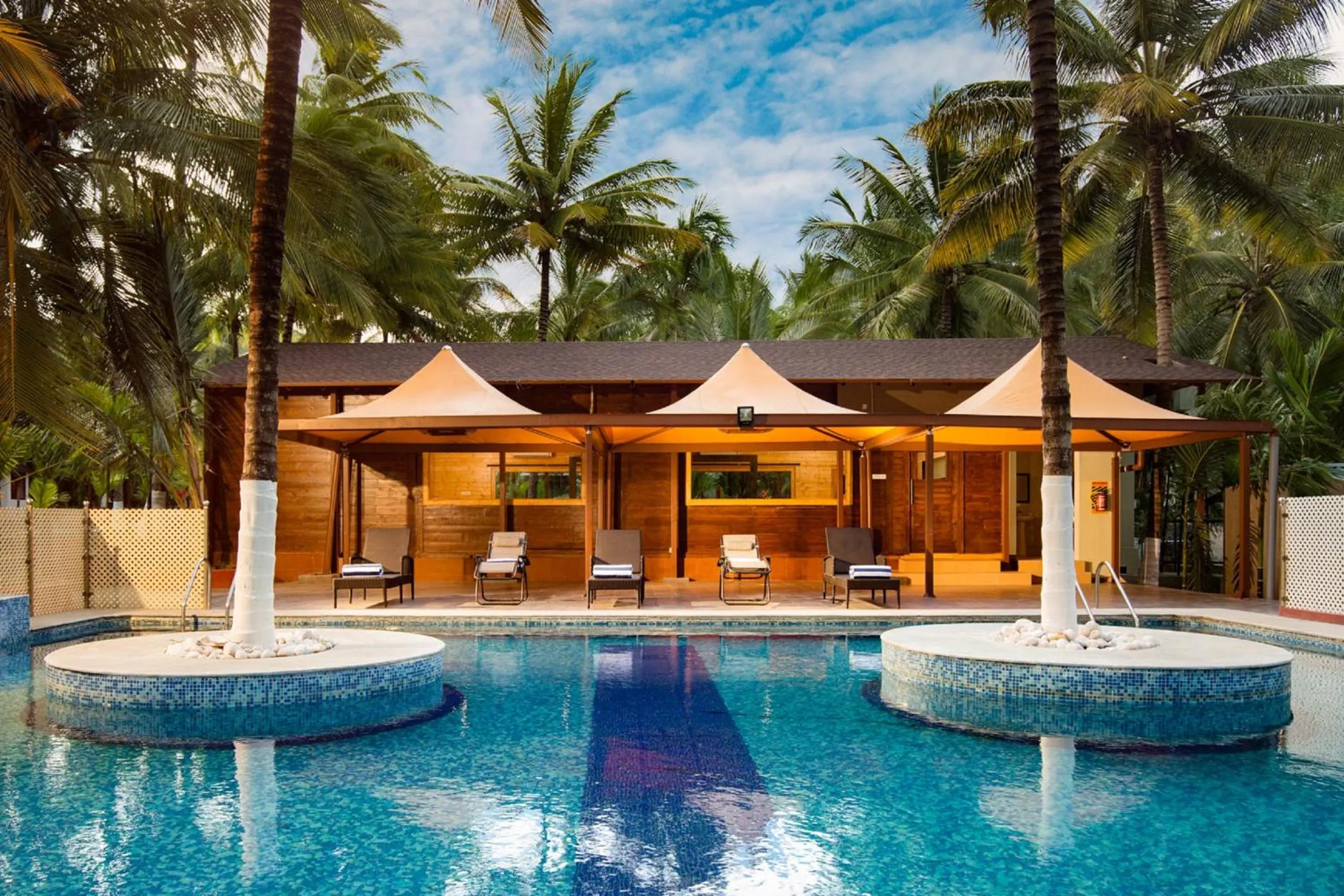 Swimming pool in Sterling Anaikatti