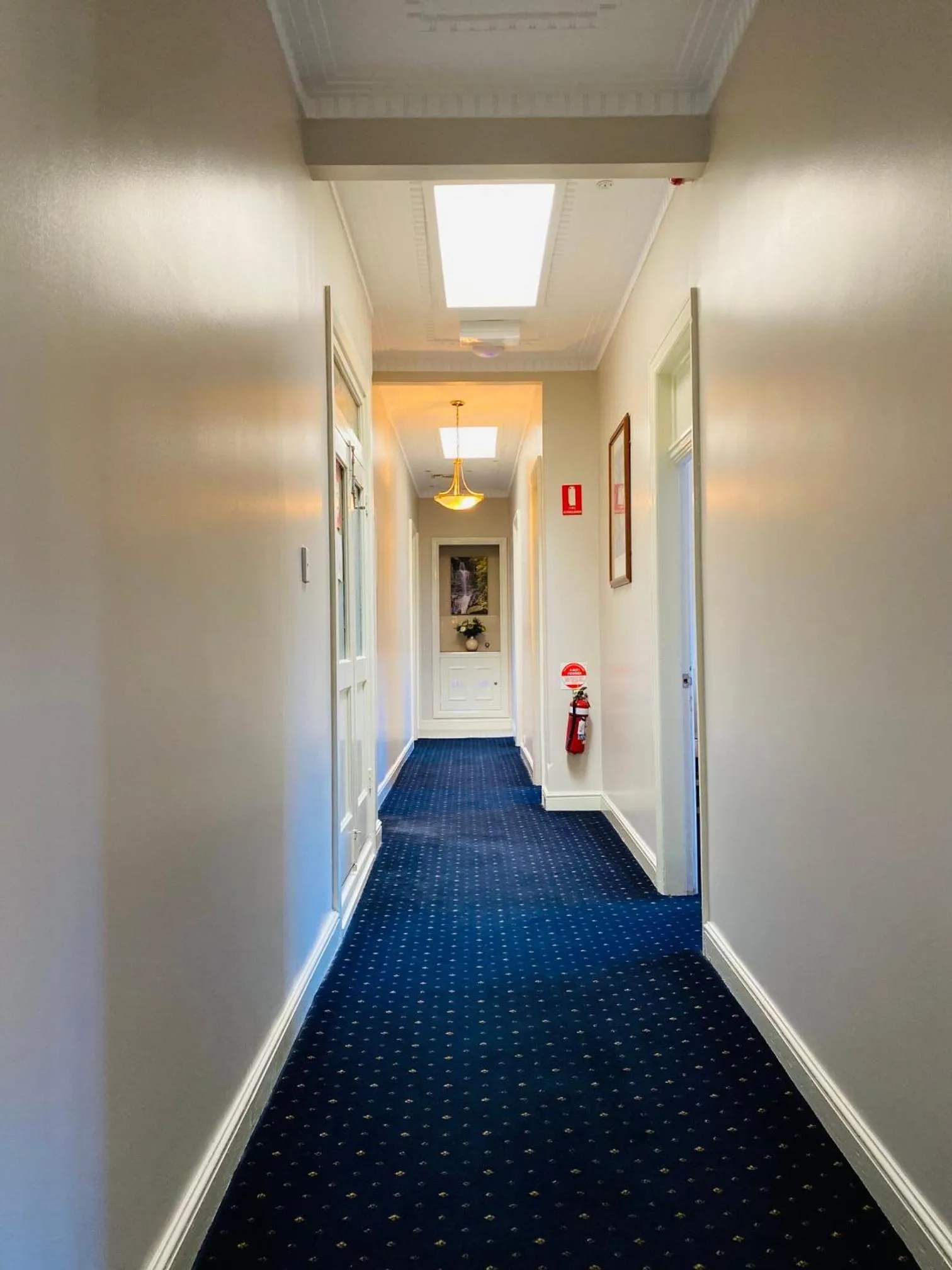 Property building in Gardners Inn Hotel