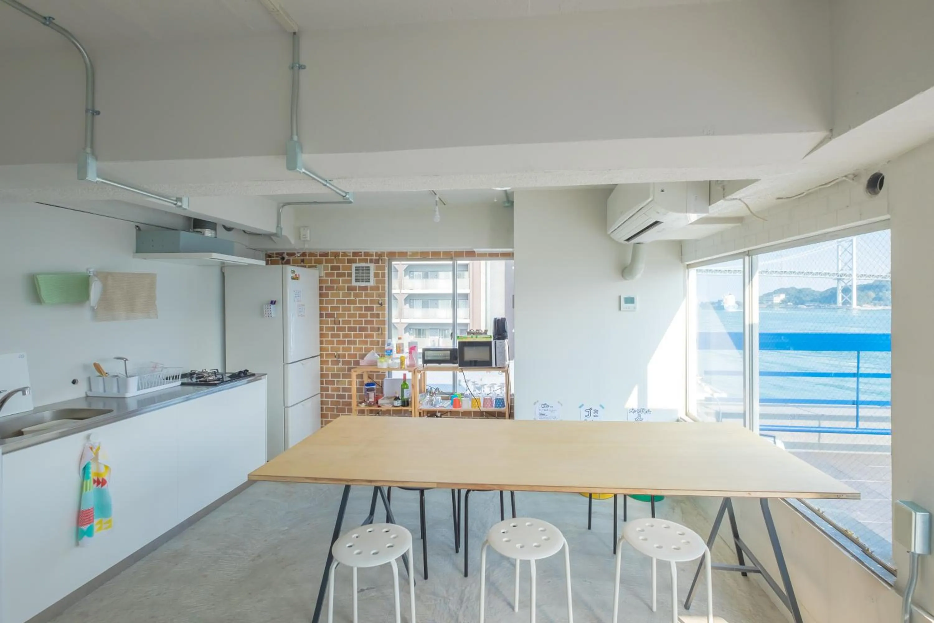 Communal kitchen, Kitchen/Kitchenette in uzuhouse