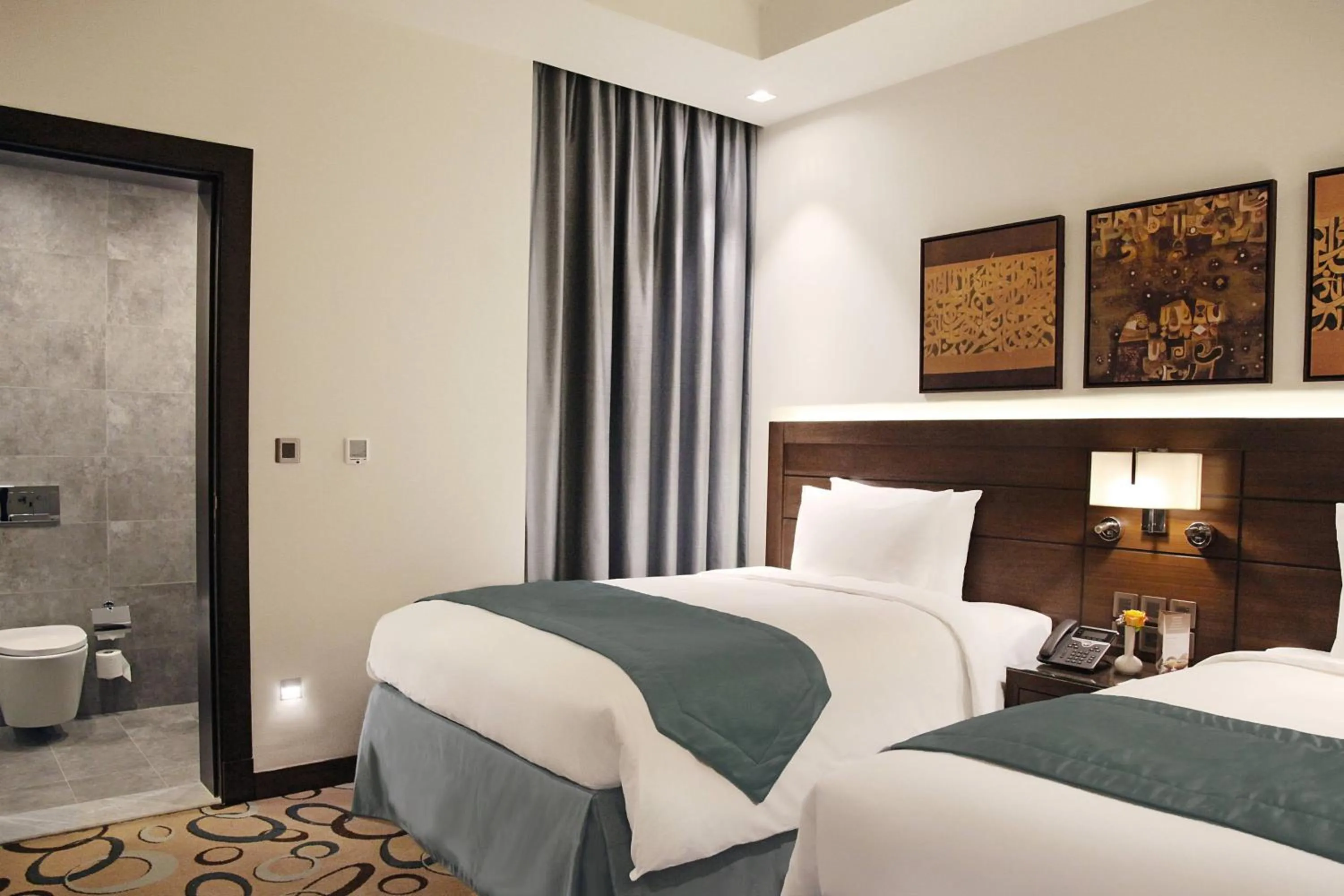 Bedroom, Bed in Marriott Executive Apartments Madinah