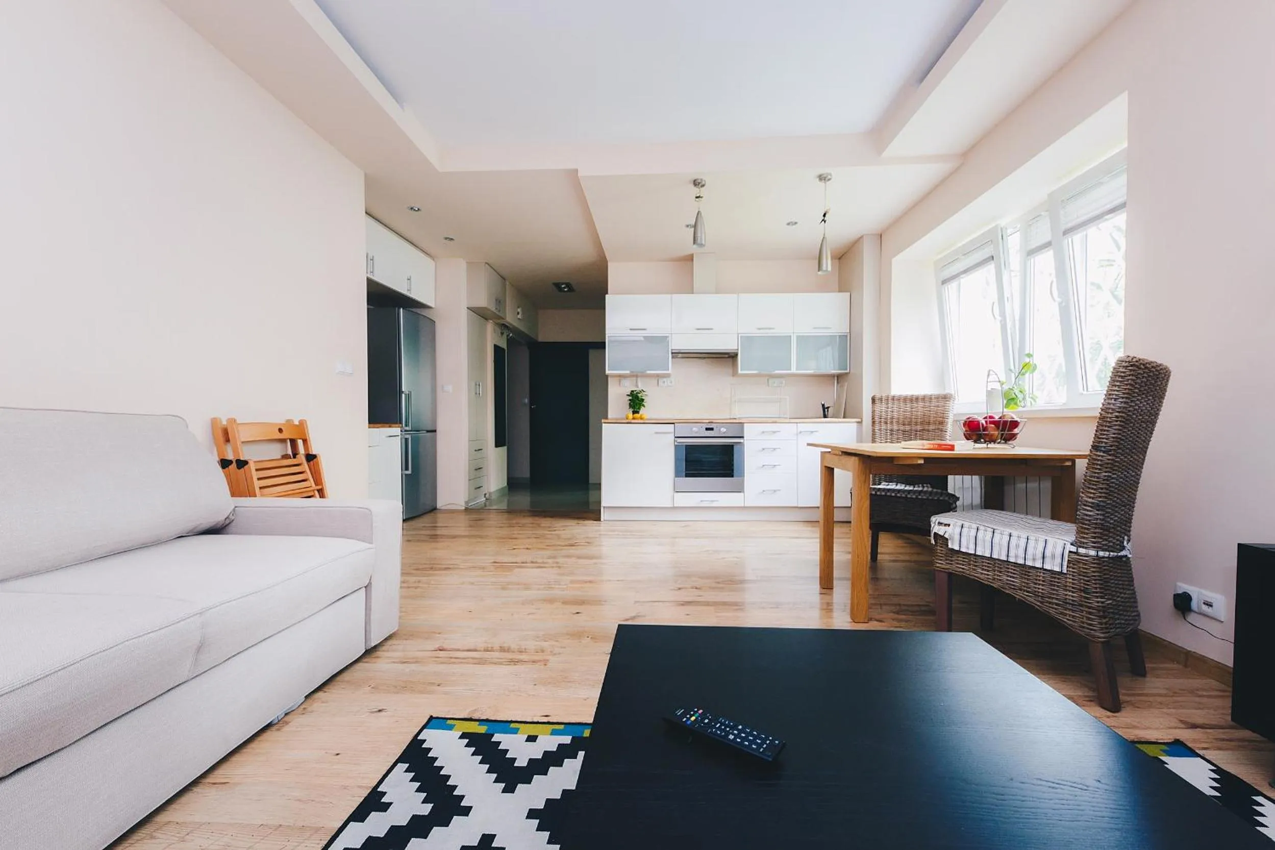 ShortStayPoland Solidarnosci (B8)