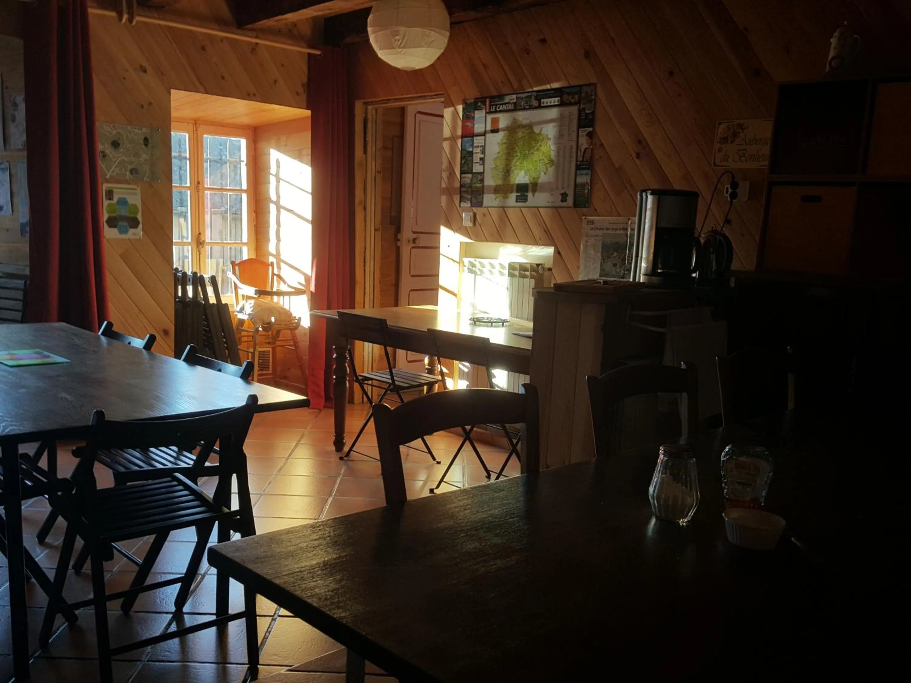 Dining area in Relais des castors