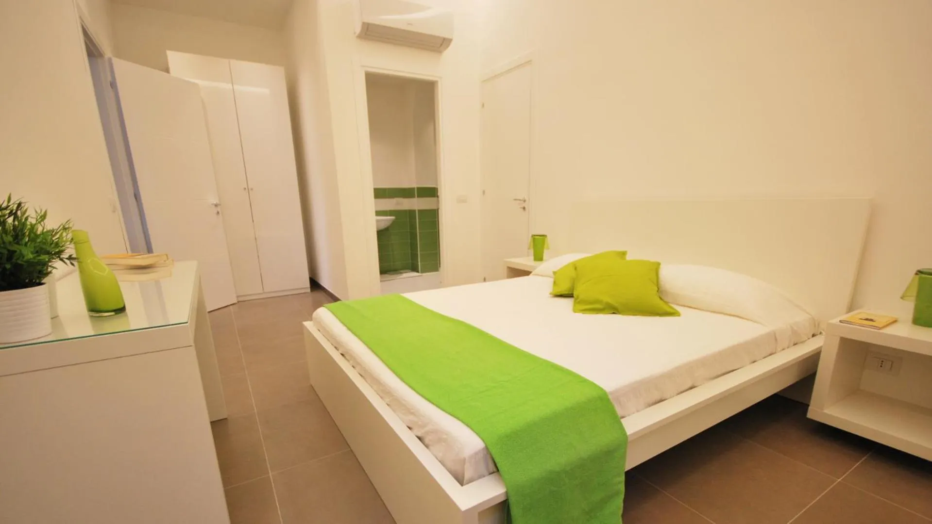 Bed in Hotel Novecento