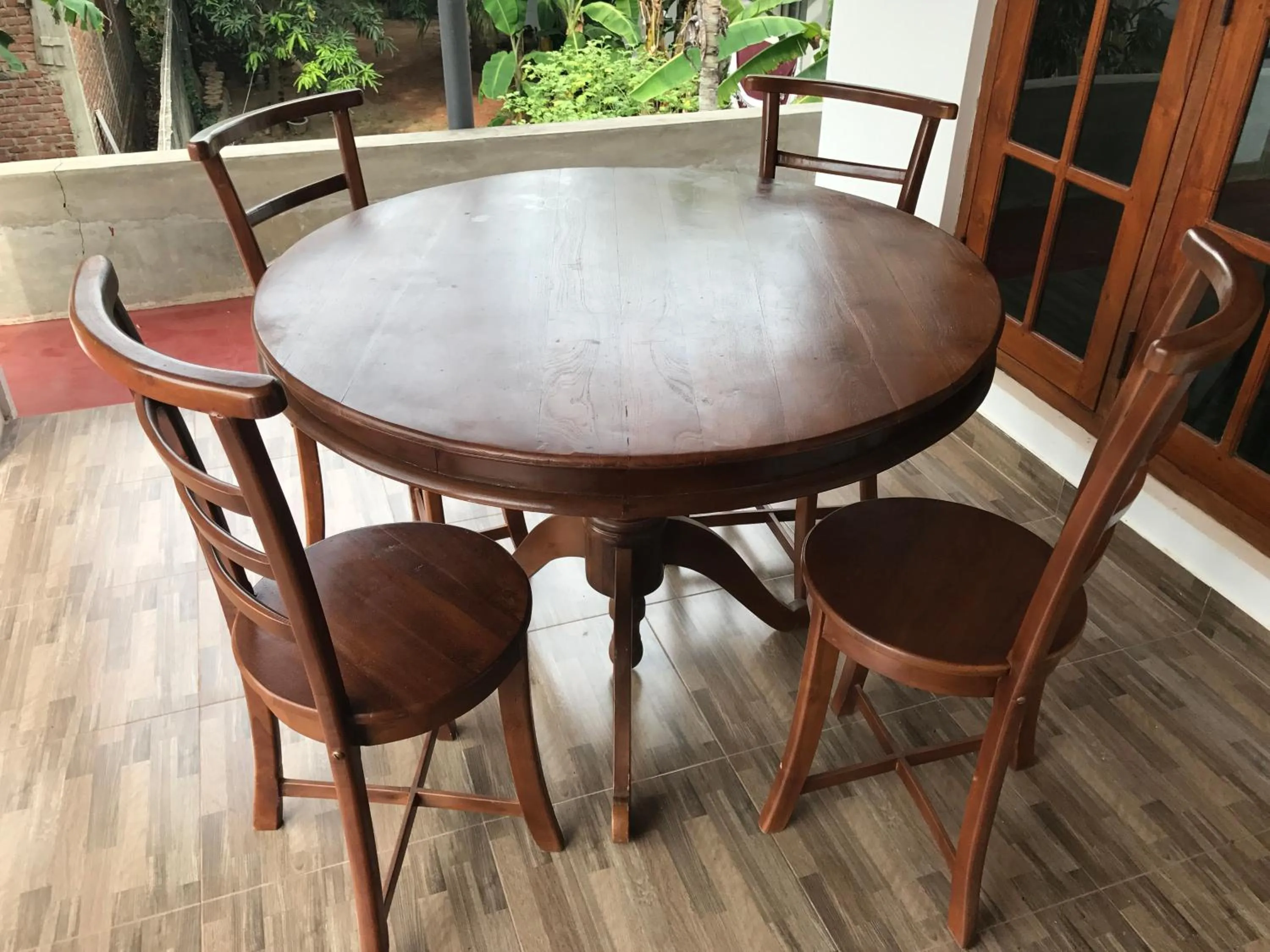 Seating area in Sanasuma Rest