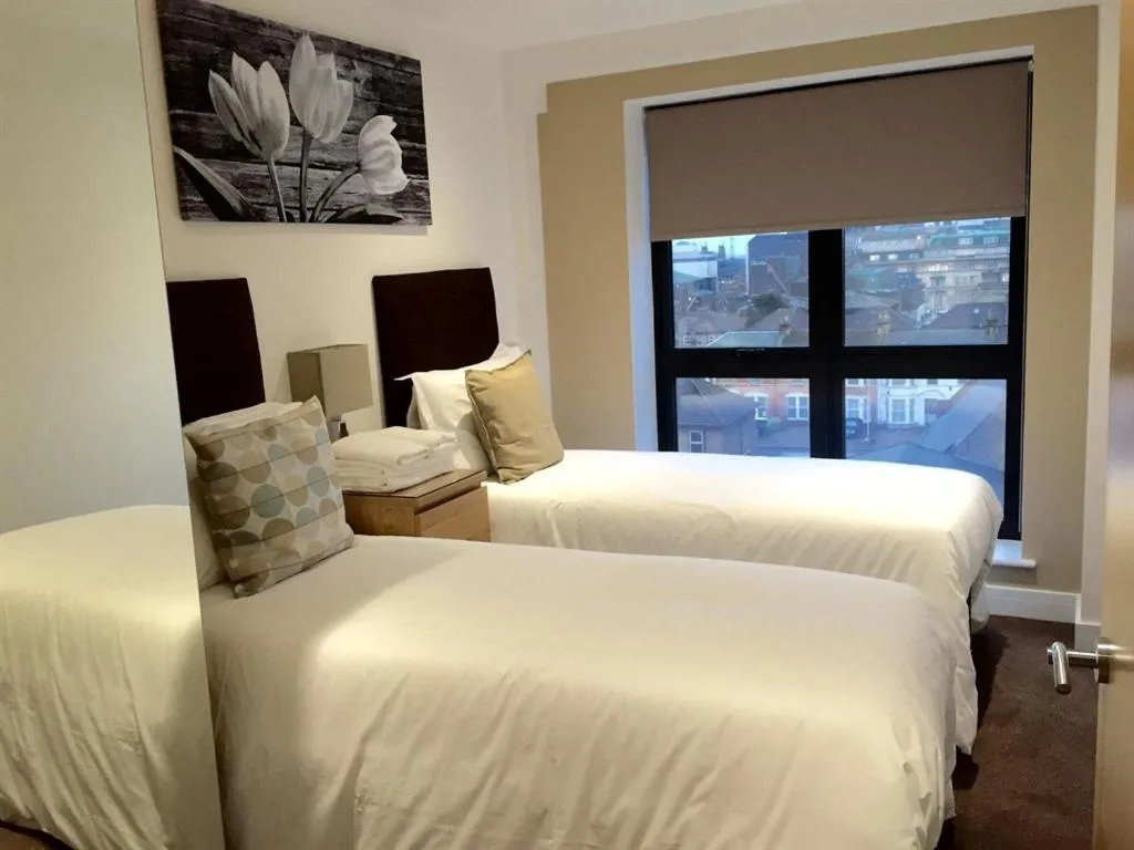 Bedroom, Bed in Ilford Tower Apartments