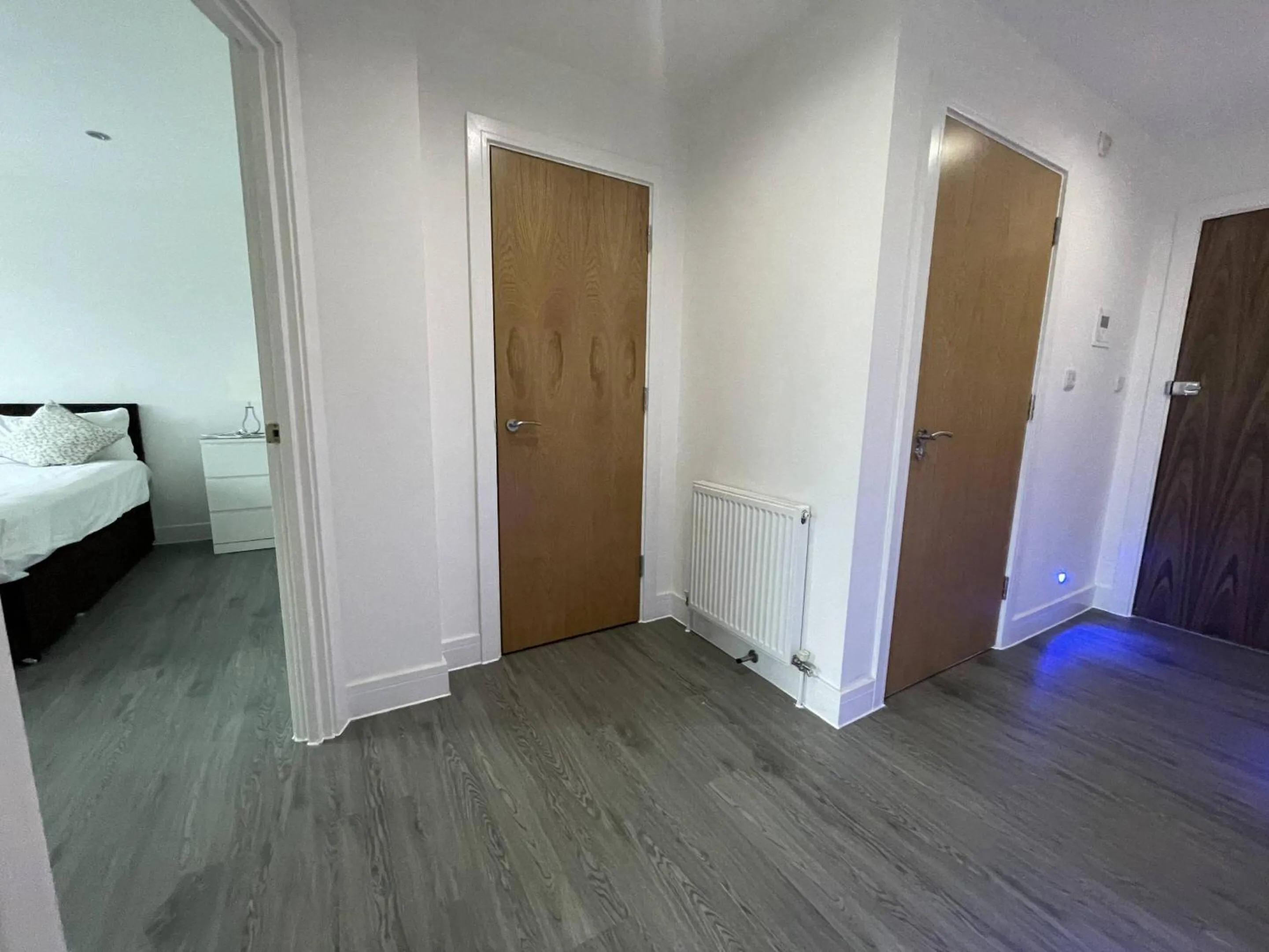 Lobby or reception, Bed in Ilford Tower Apartments