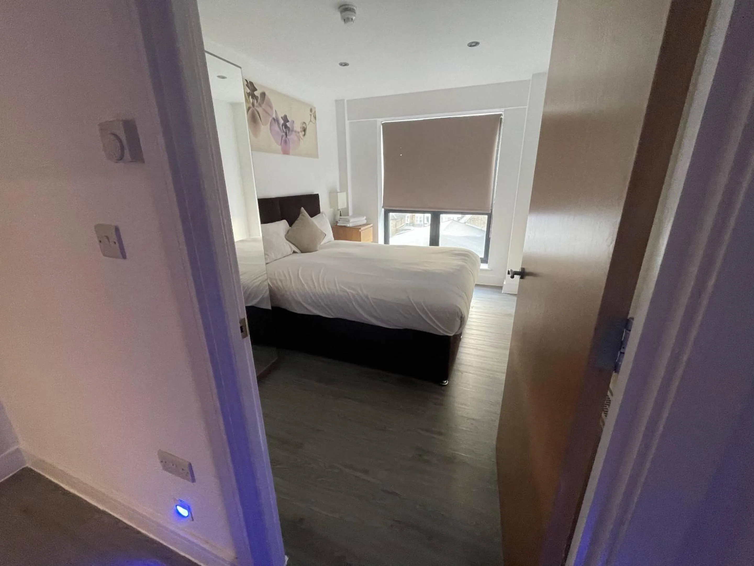 Bedroom, Bed in Ilford Tower Apartments