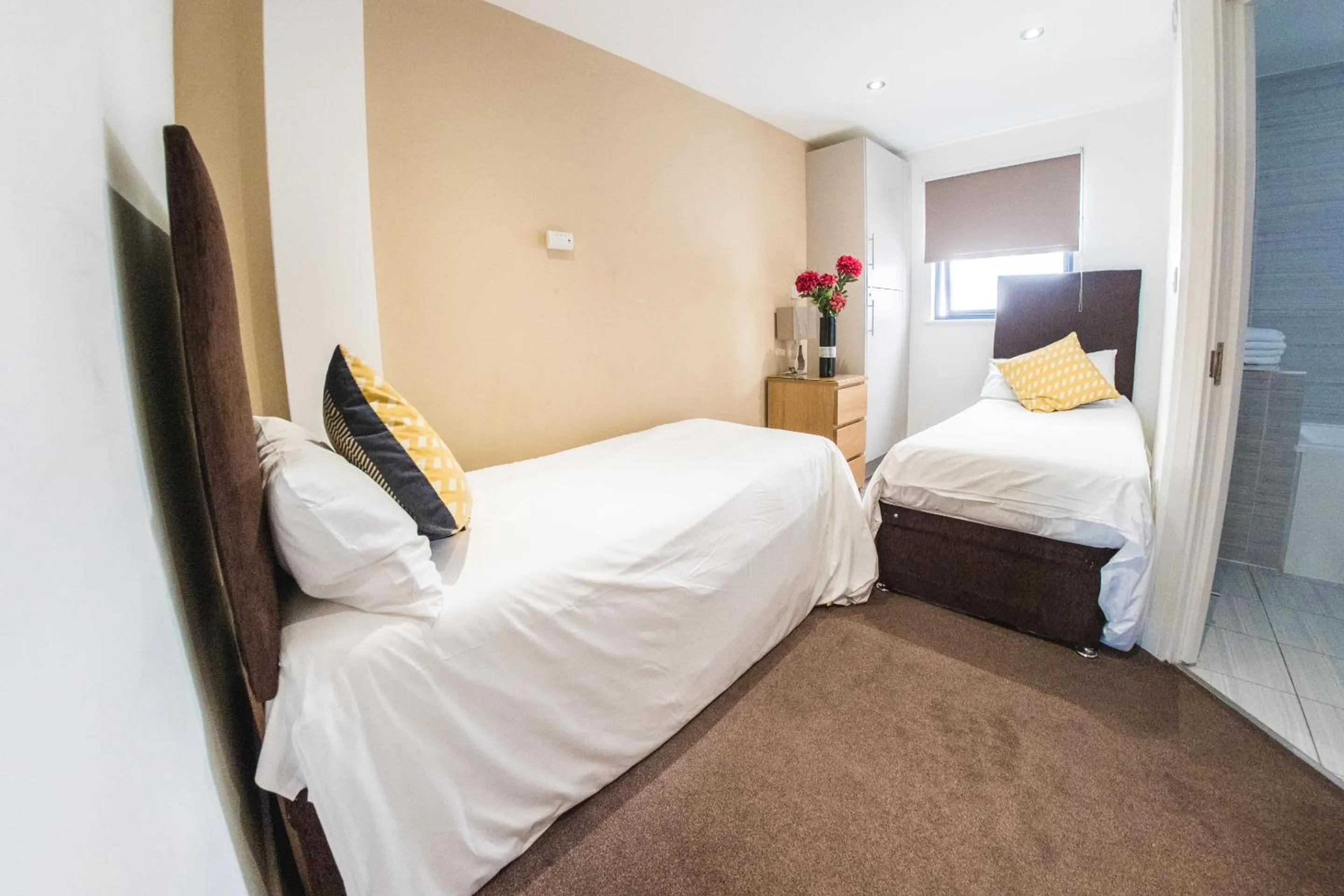 Bedroom, Bed in Ilford Tower Apartments