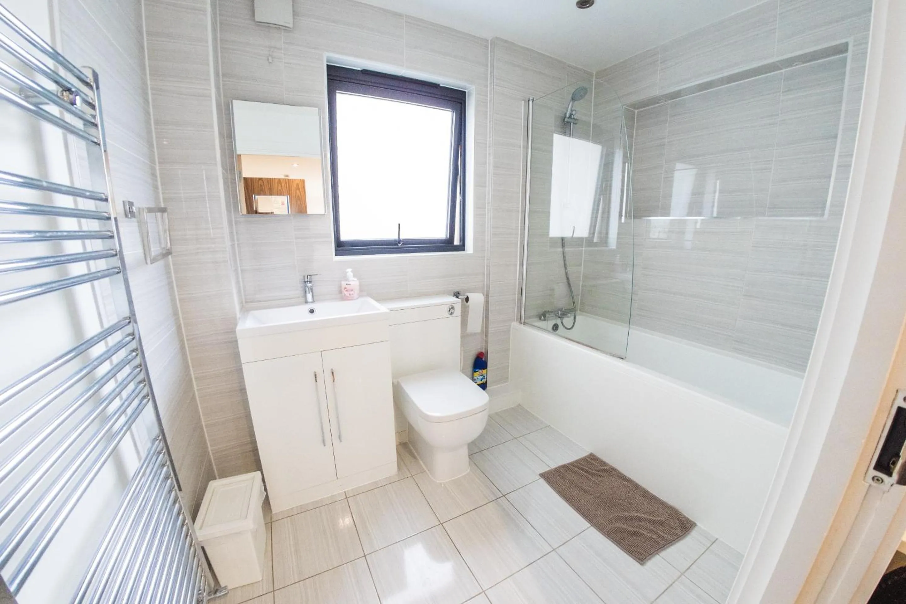 Bathroom in Ilford Tower Apartments