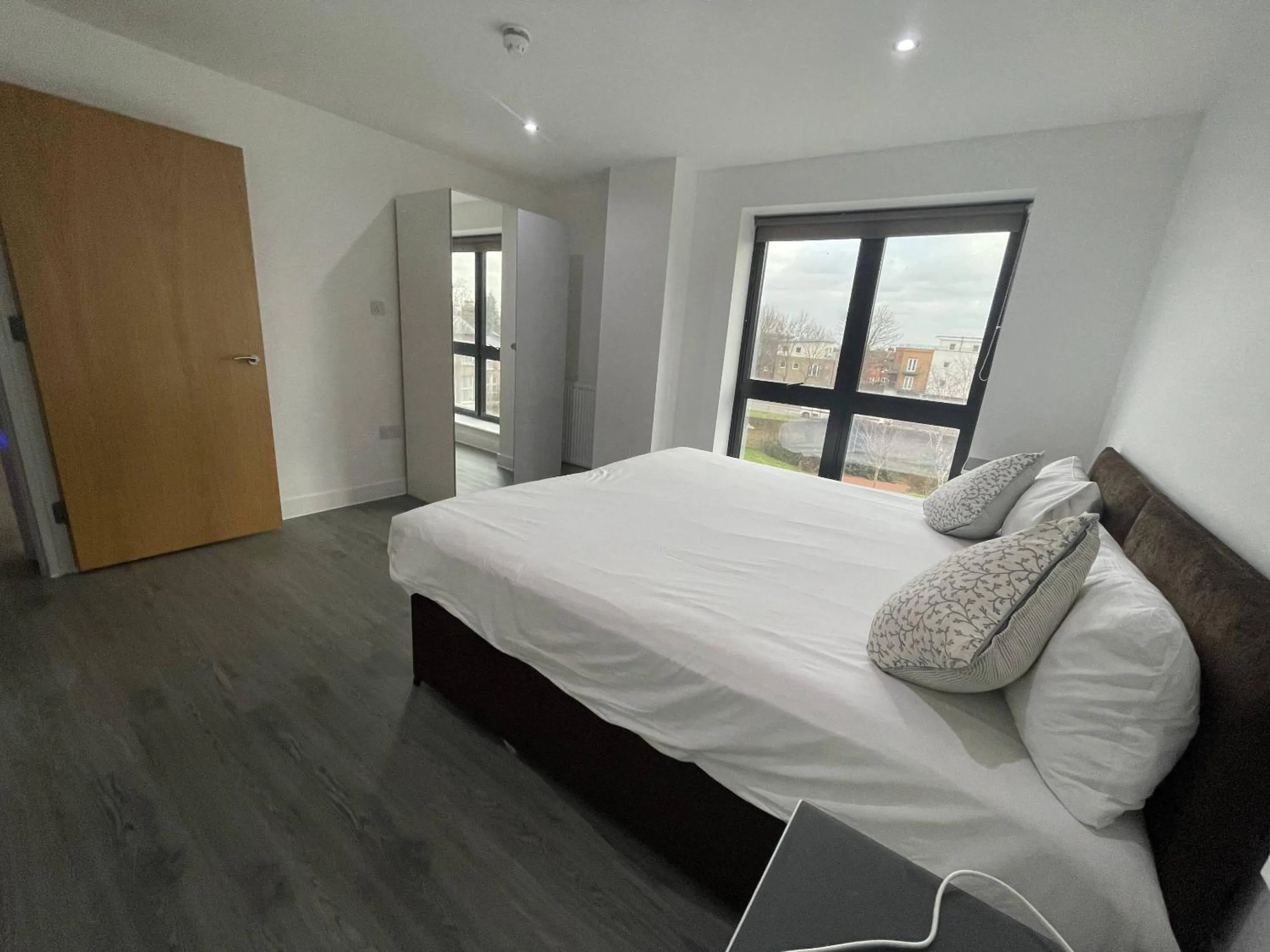 Bedroom, Bed in Ilford Tower Apartments