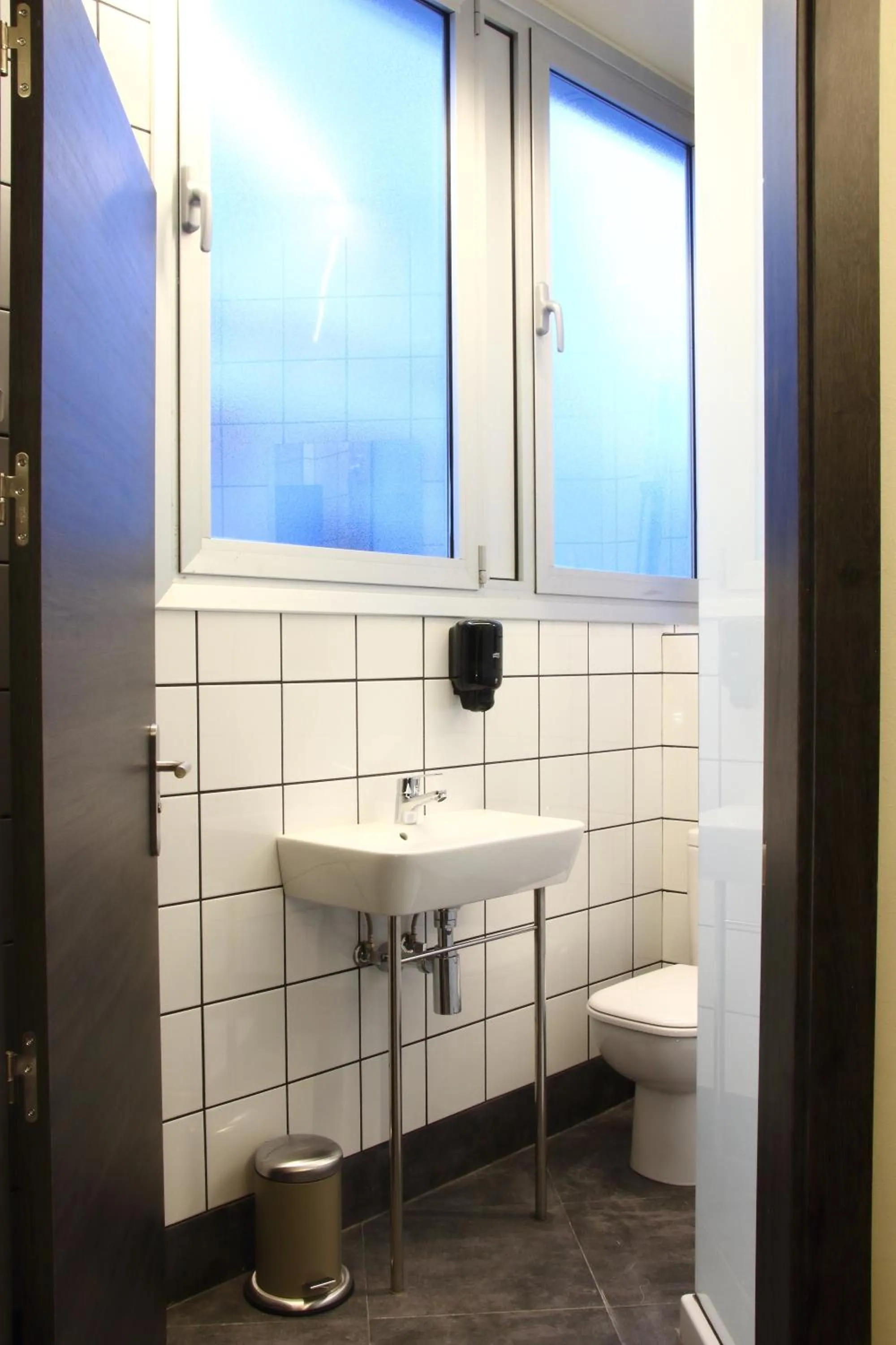 Bathroom in Poshtel Bilbao - Premium Hostel