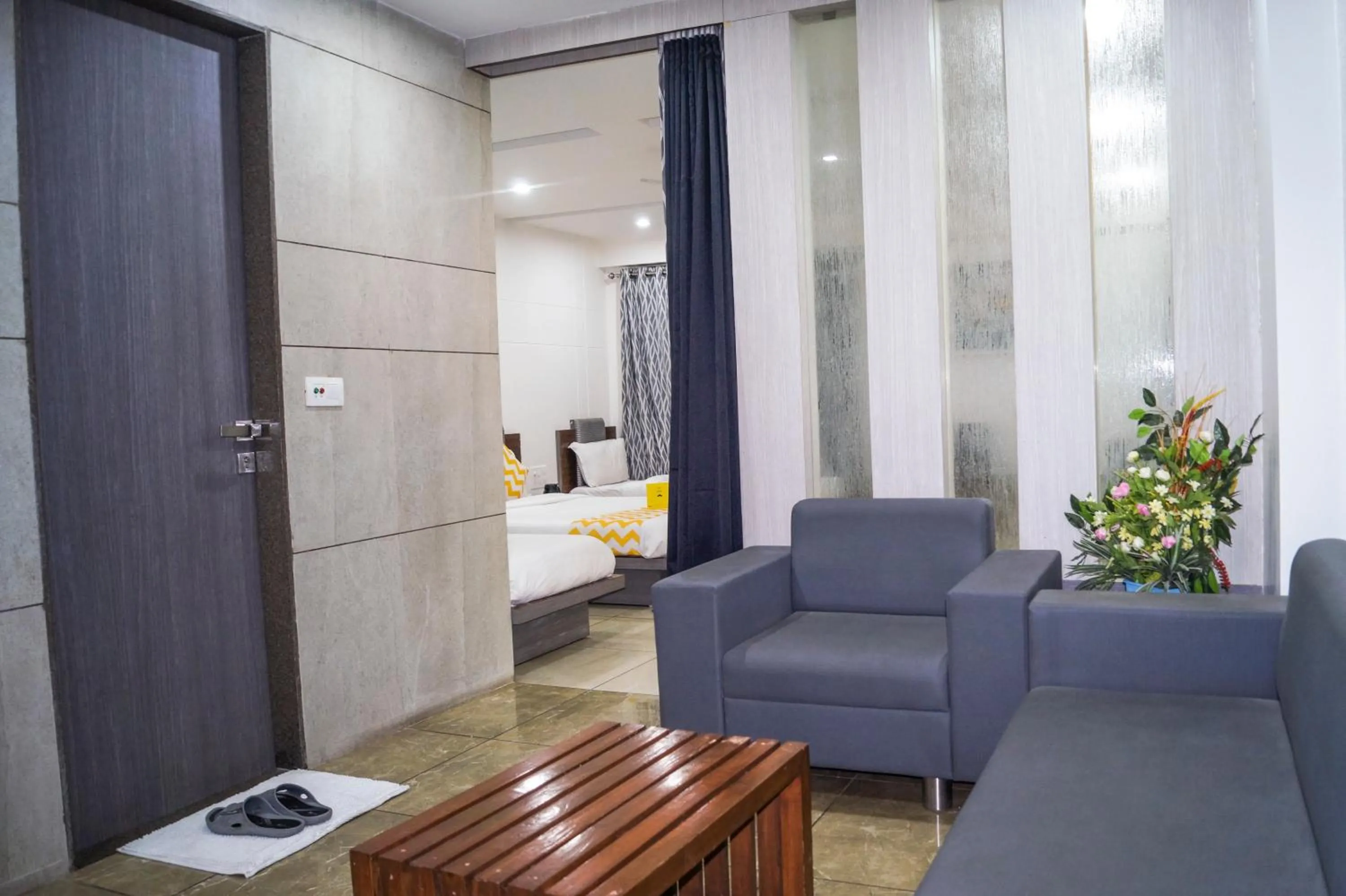 Living room in Hotel Darshan SP Ring Road