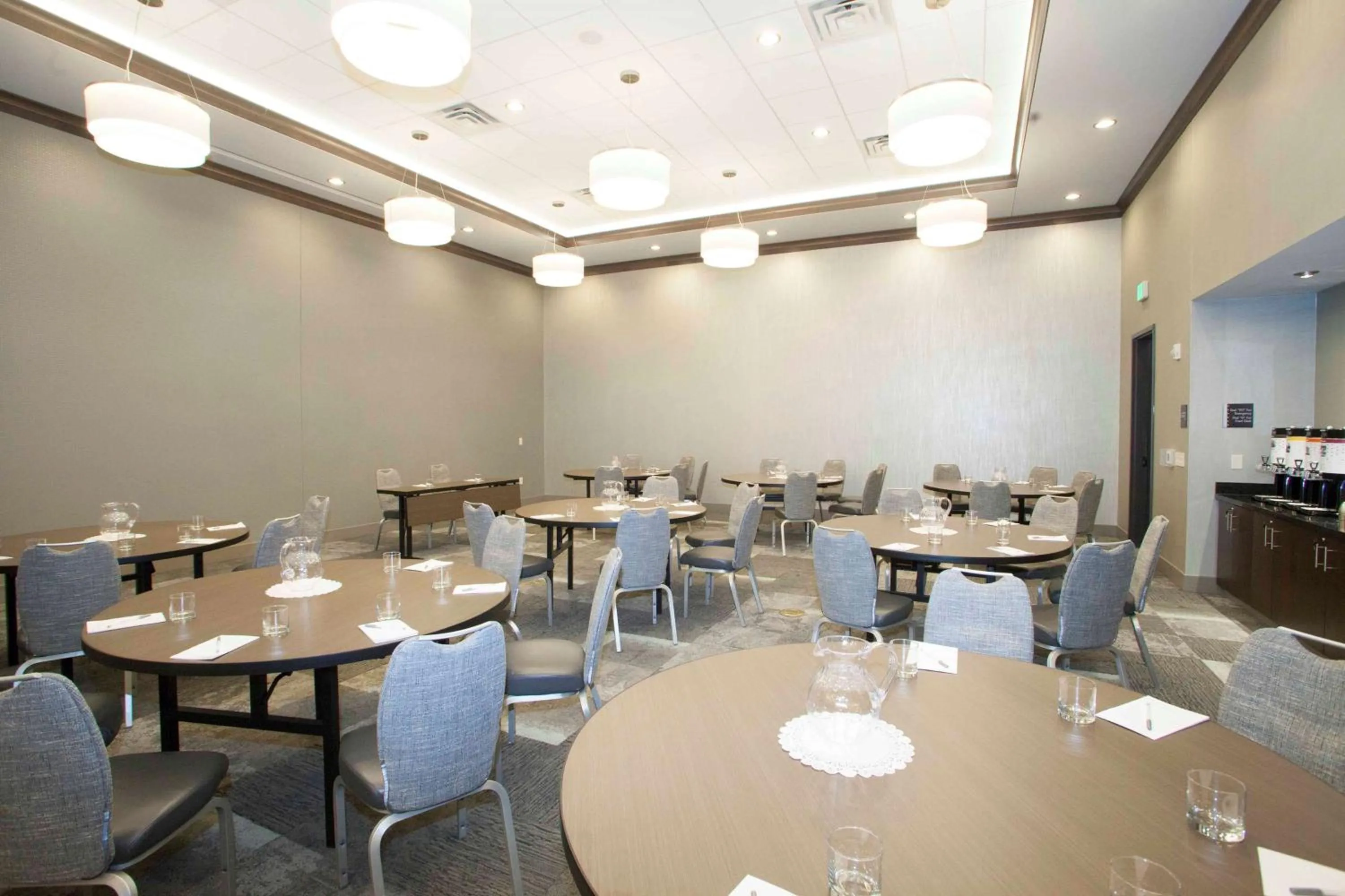 Meeting/conference room in Hampton Inn & Suites St. Paul Downtown