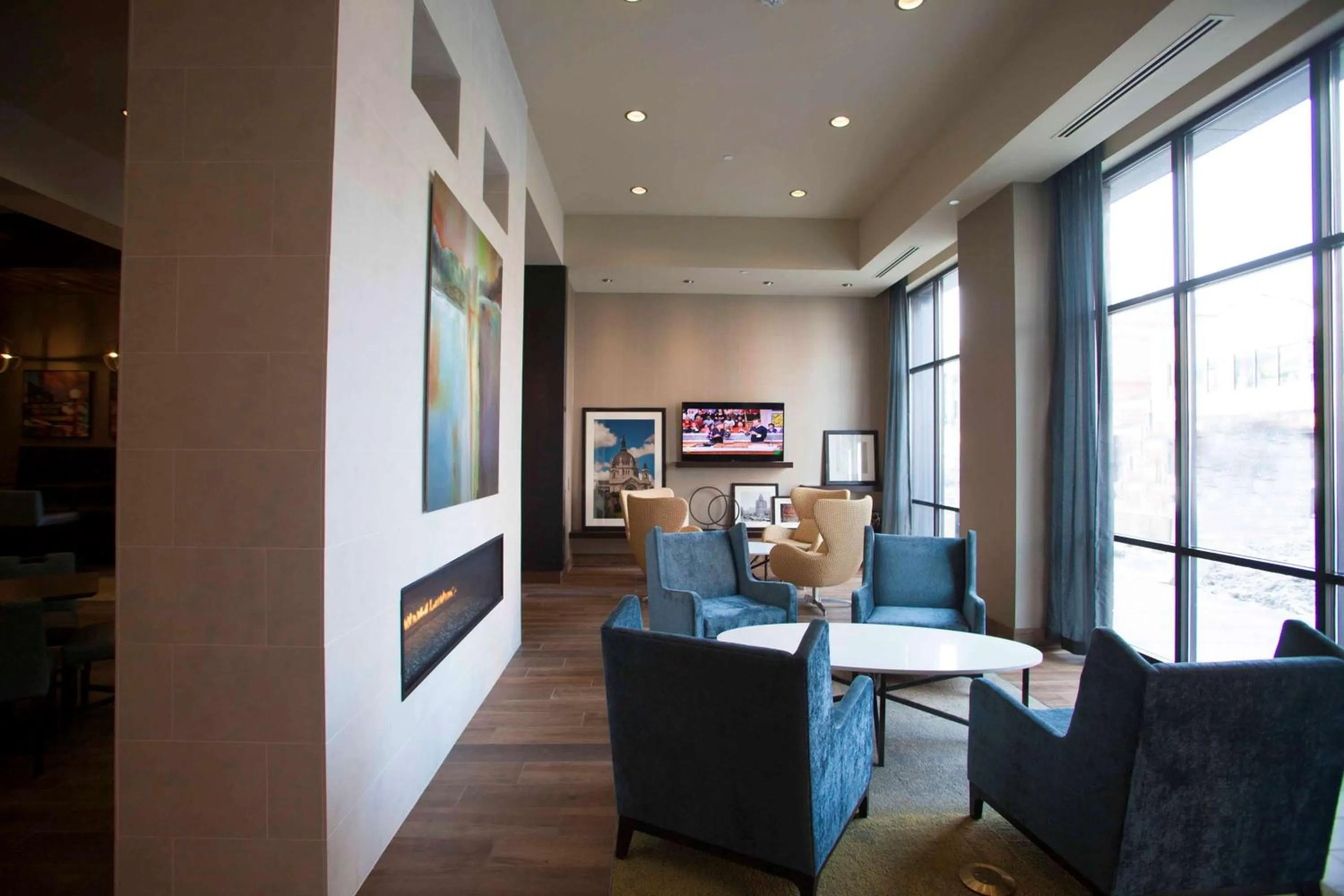 Lobby or reception in Hampton Inn & Suites St. Paul Downtown