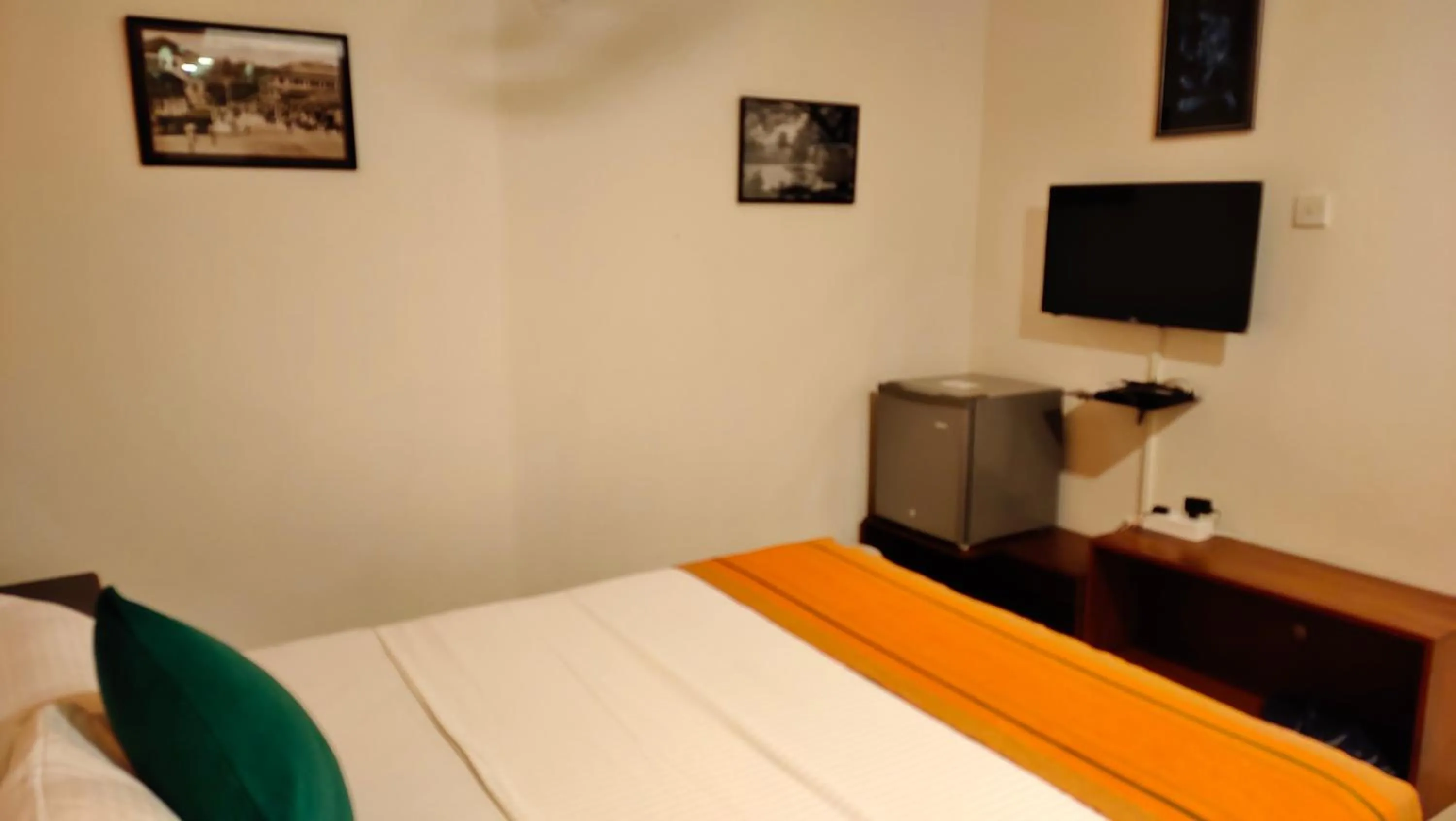 Bed in Marvel Hills Kandy