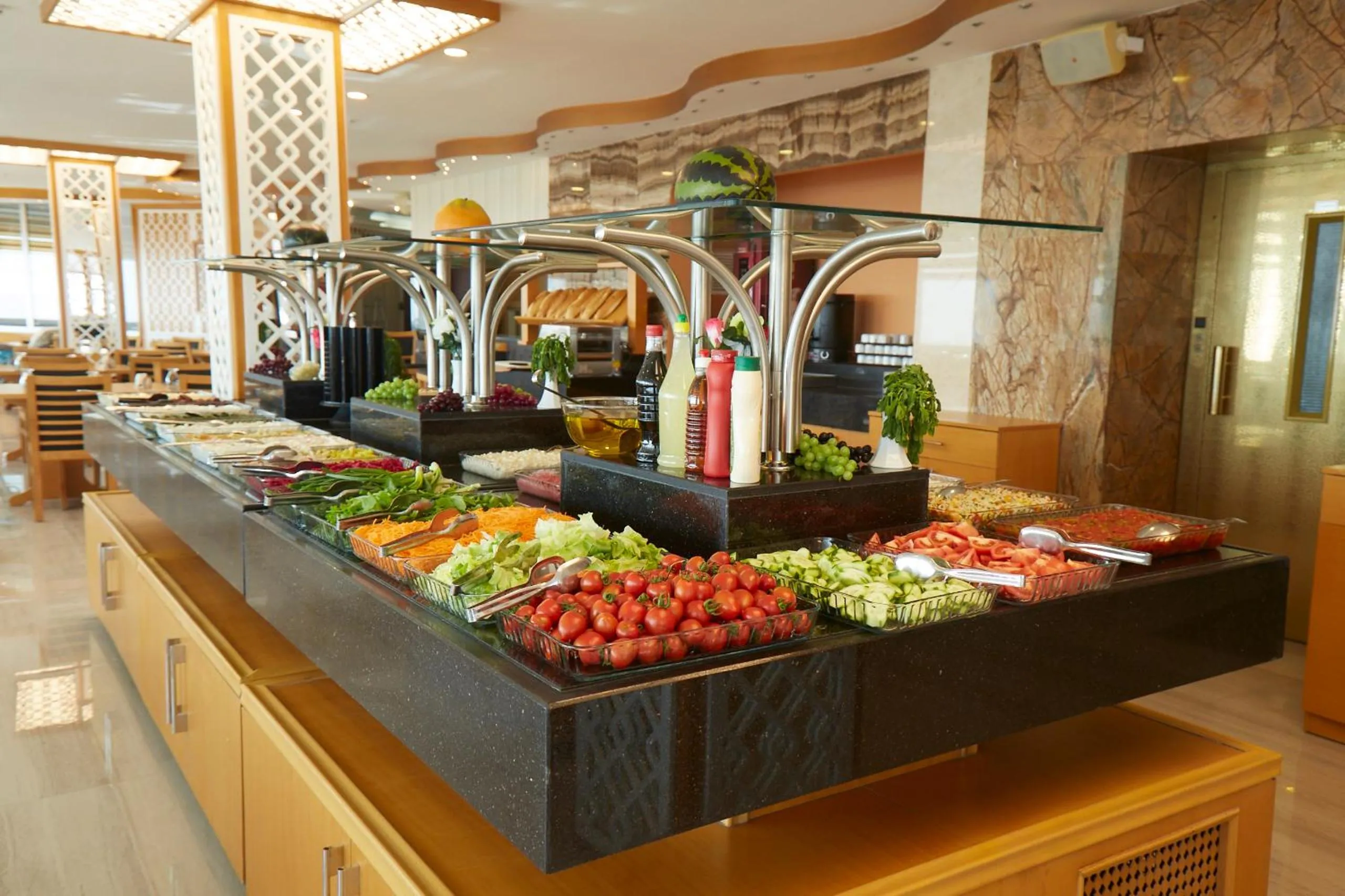 Restaurant/places to eat in Ilkbal Deluxe Hotel &Spa Istanbul