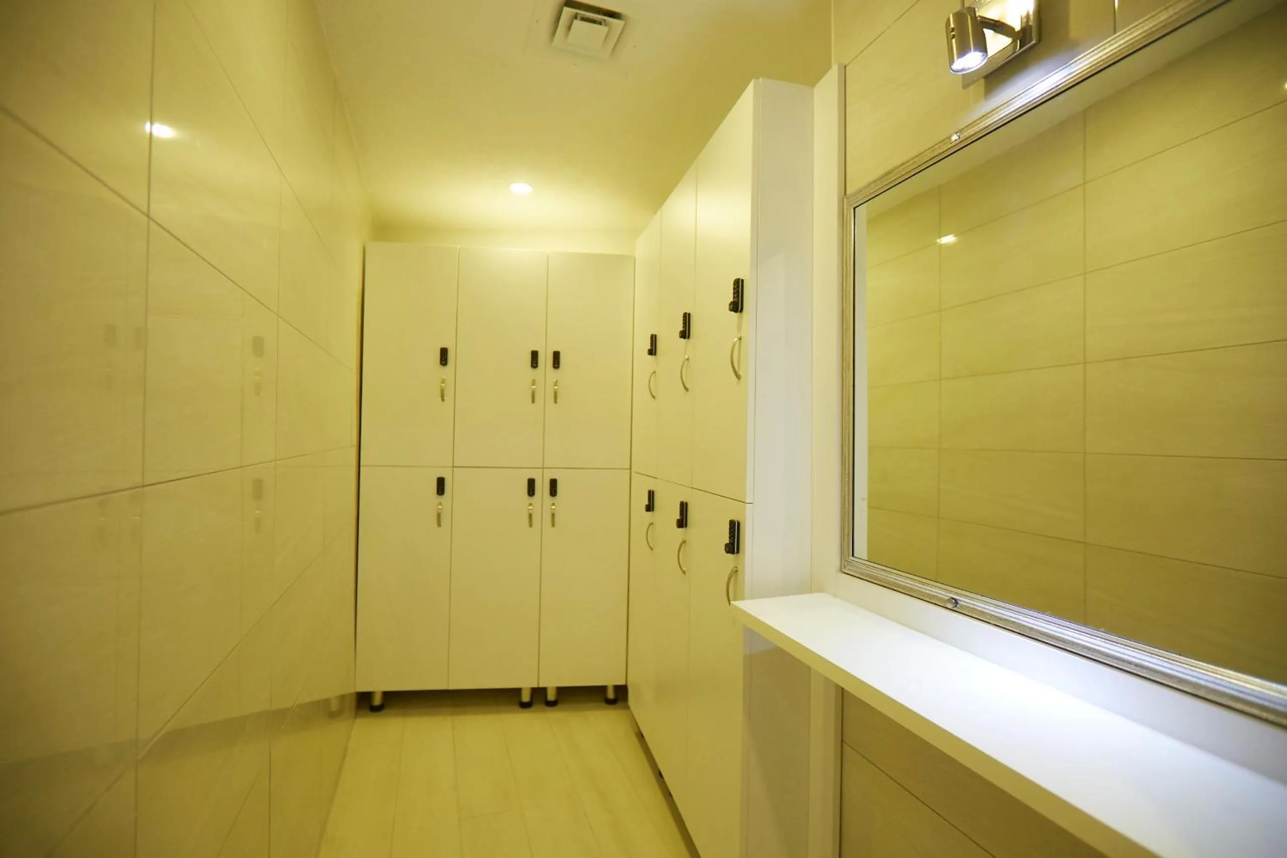 Shower in Ilkbal Deluxe Hotel &Spa Istanbul