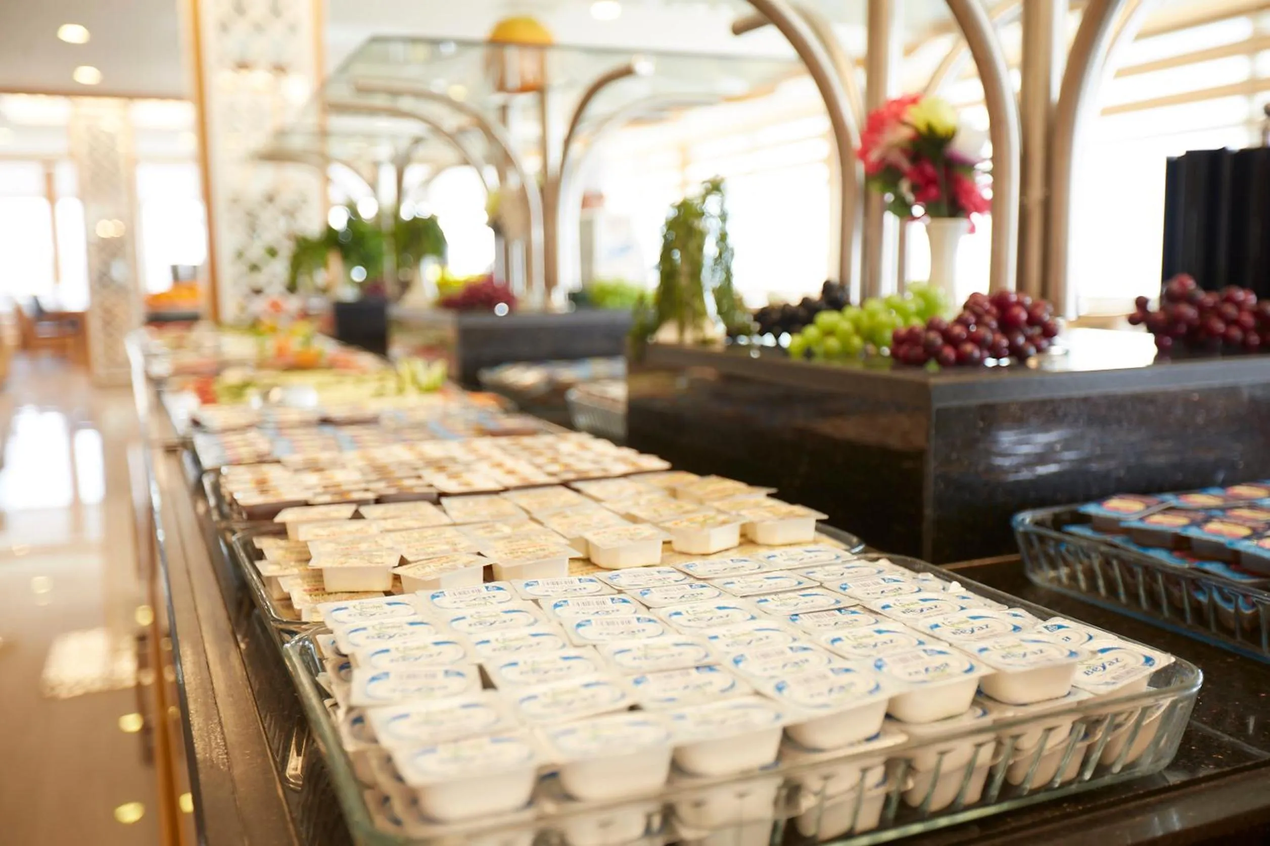 Restaurant/places to eat in Ilkbal Deluxe Hotel &Spa Istanbul