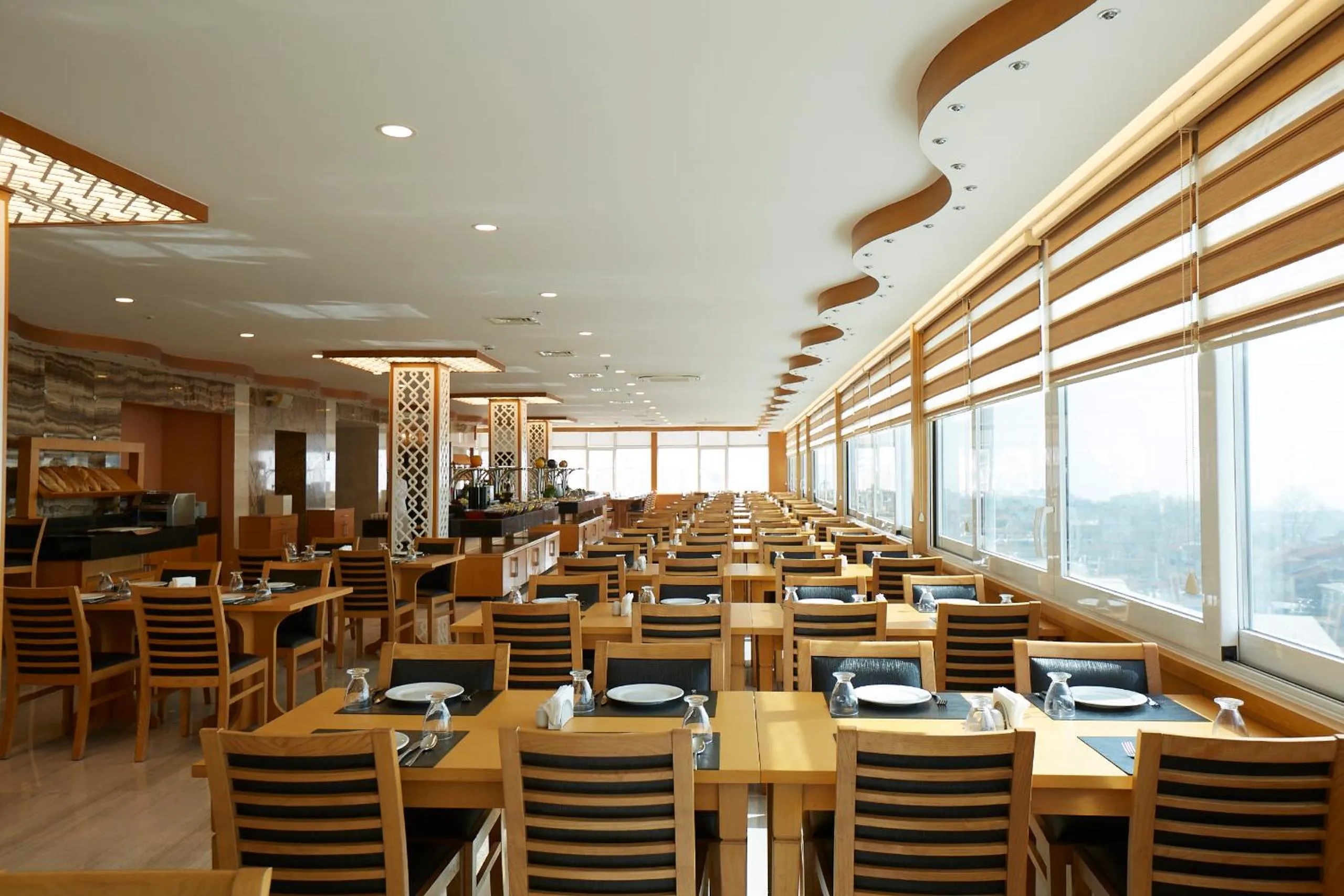 Restaurant/places to eat in Ilkbal Deluxe Hotel &Spa Istanbul