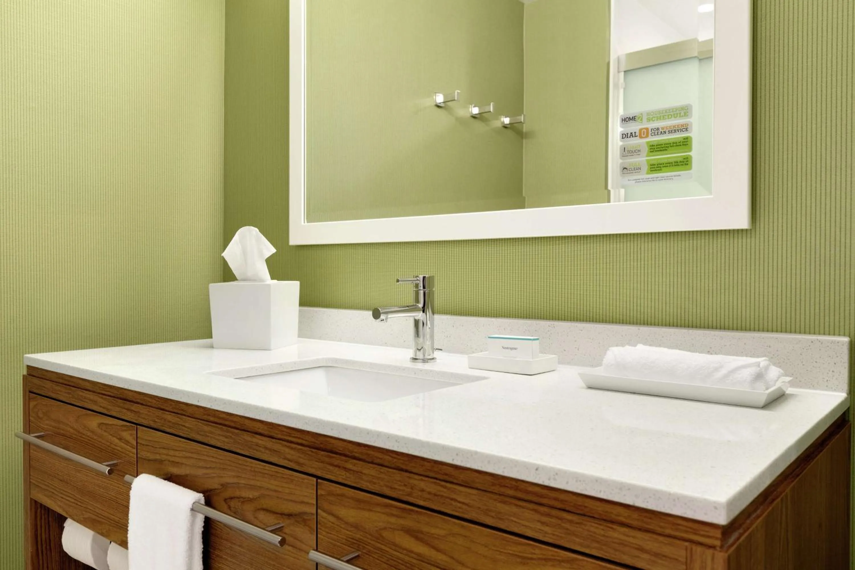 Bathroom in Home2 Suites By Hilton Macon I-75 North