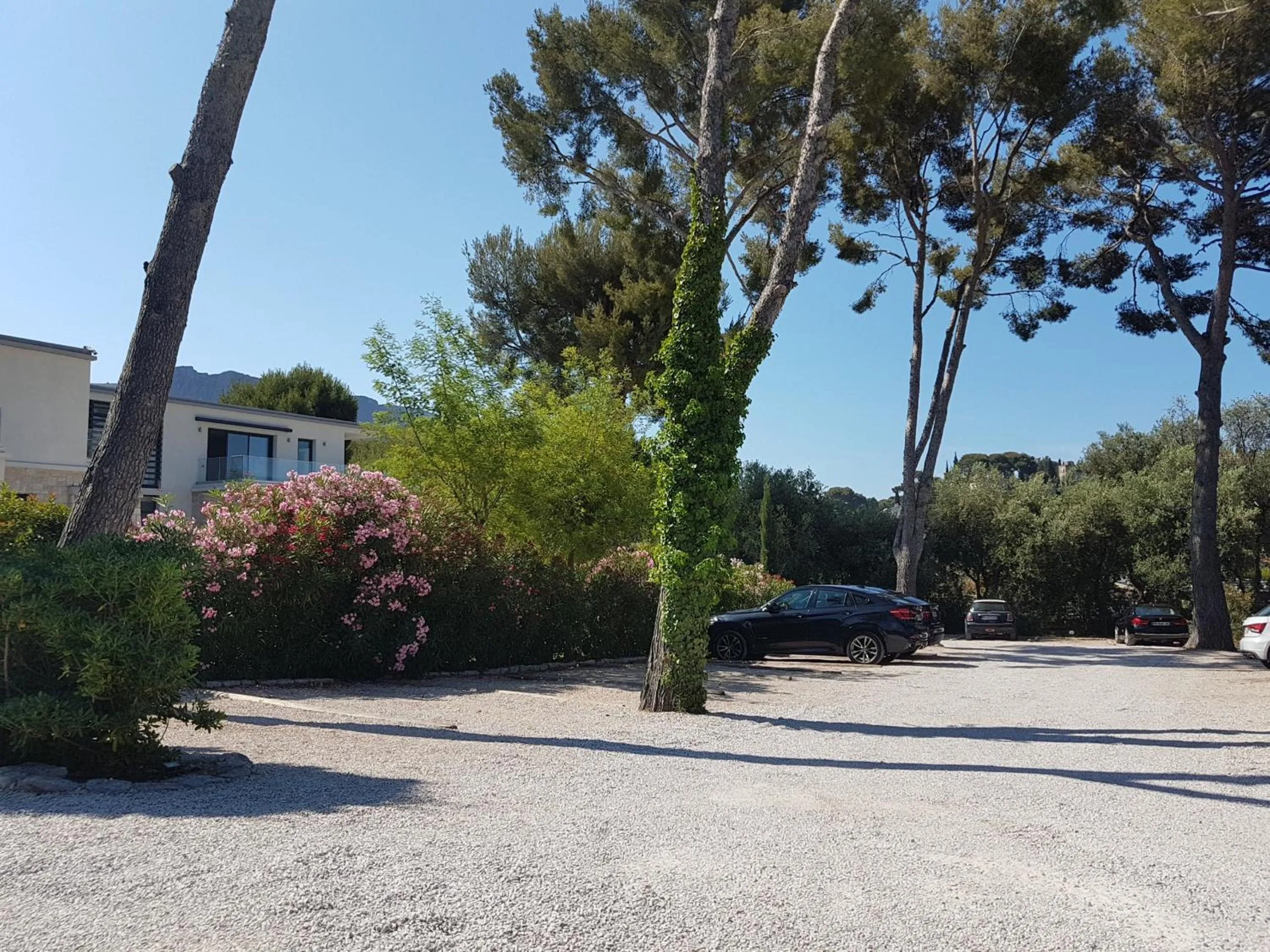 View (from property/room) in HPC Suites - Parking Gratuit & Piscine Chauffée en saison