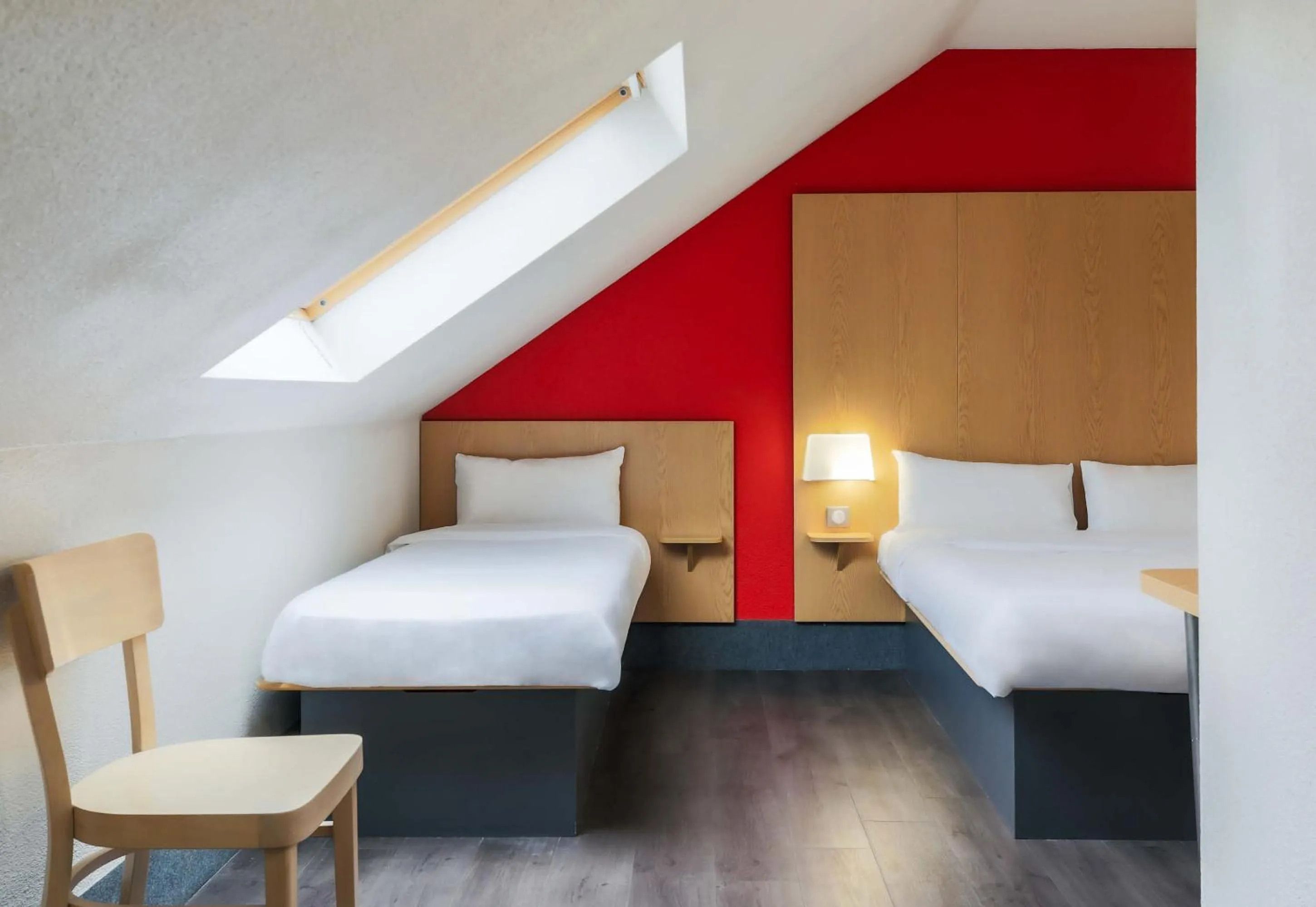 Bedroom, Bed in B&B HOTEL Verdun