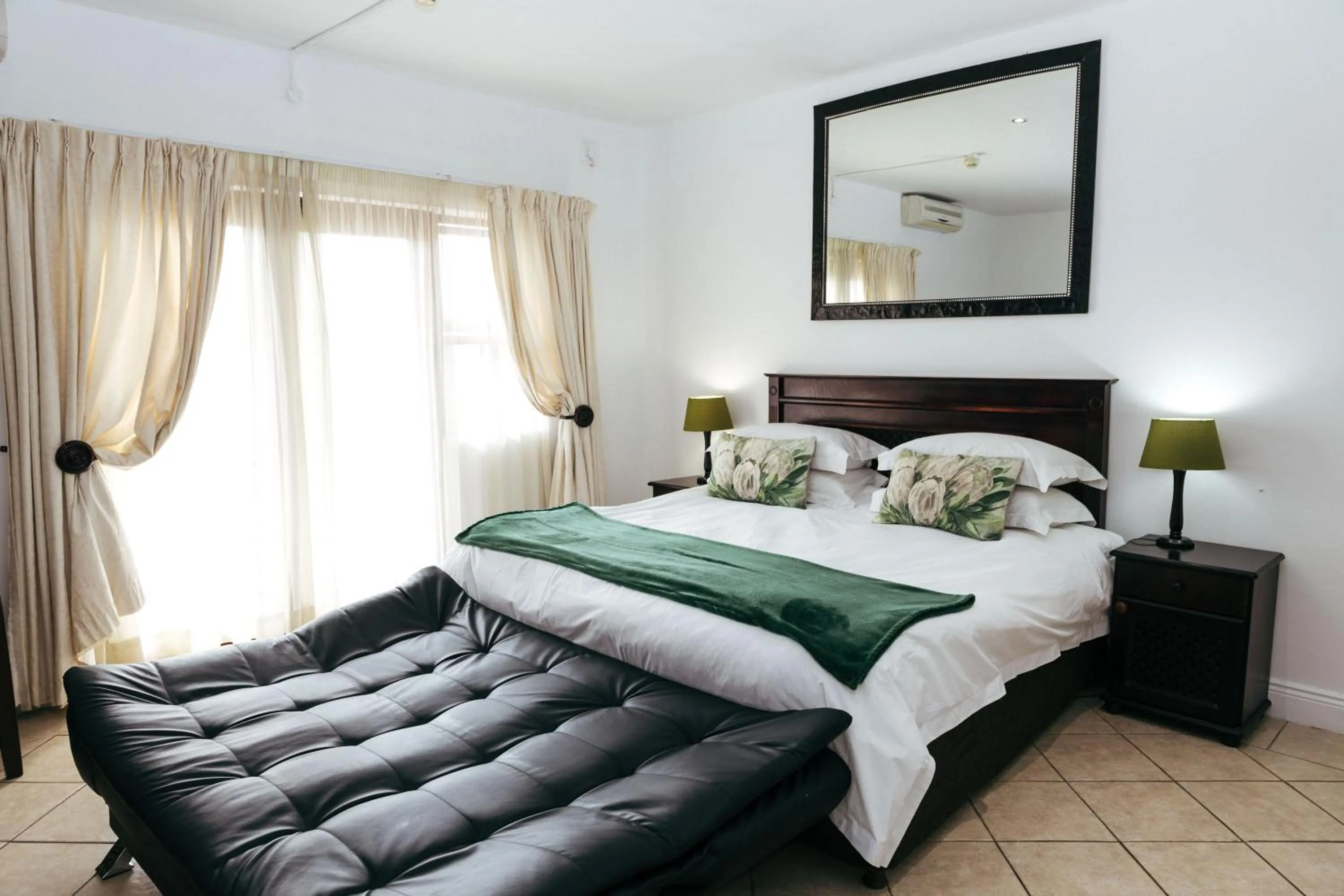 Bed in The Edwardian