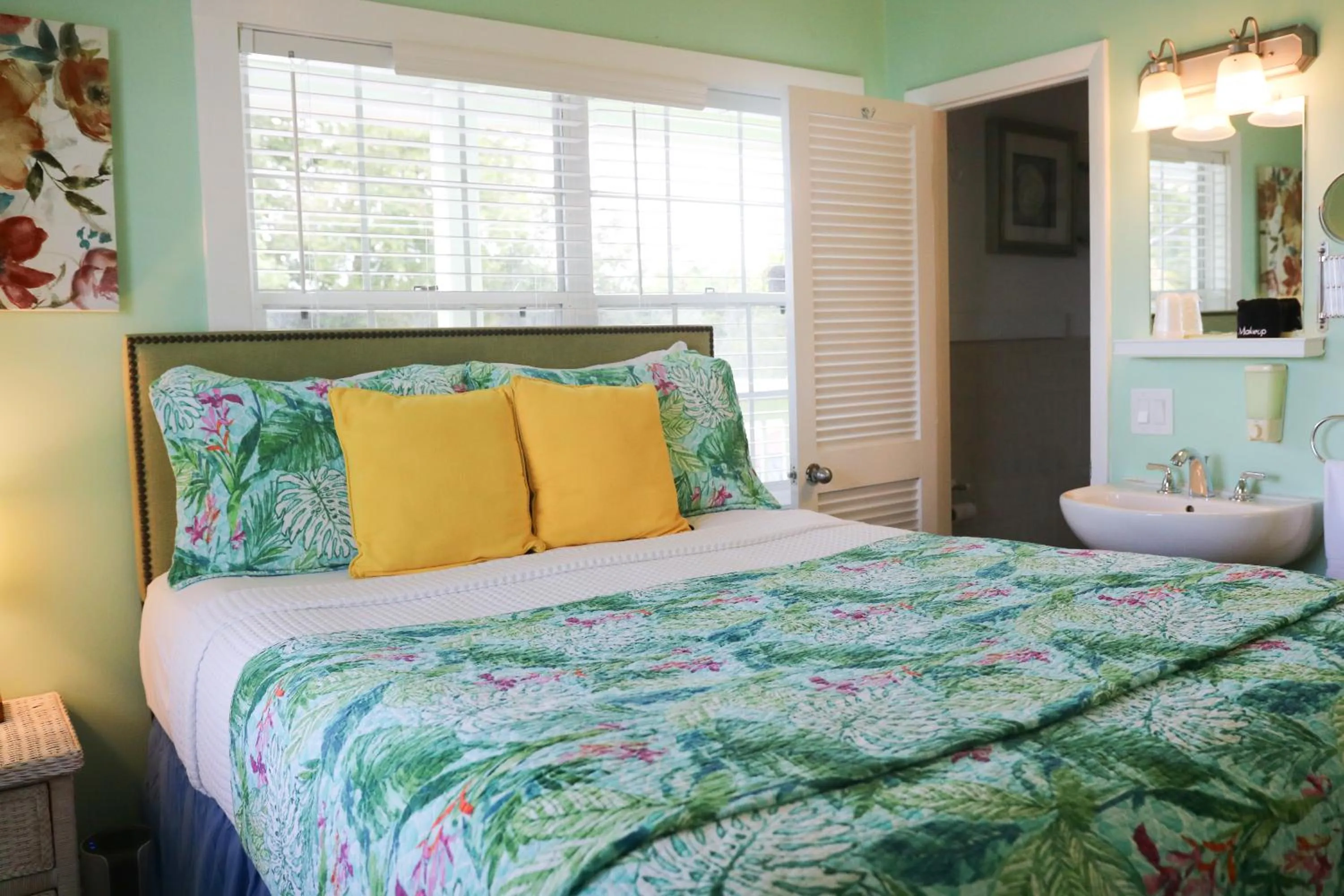 Bed in Caribbean House