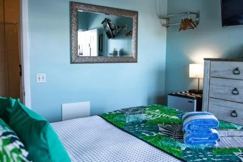 Bedroom, Bed in Caribbean House