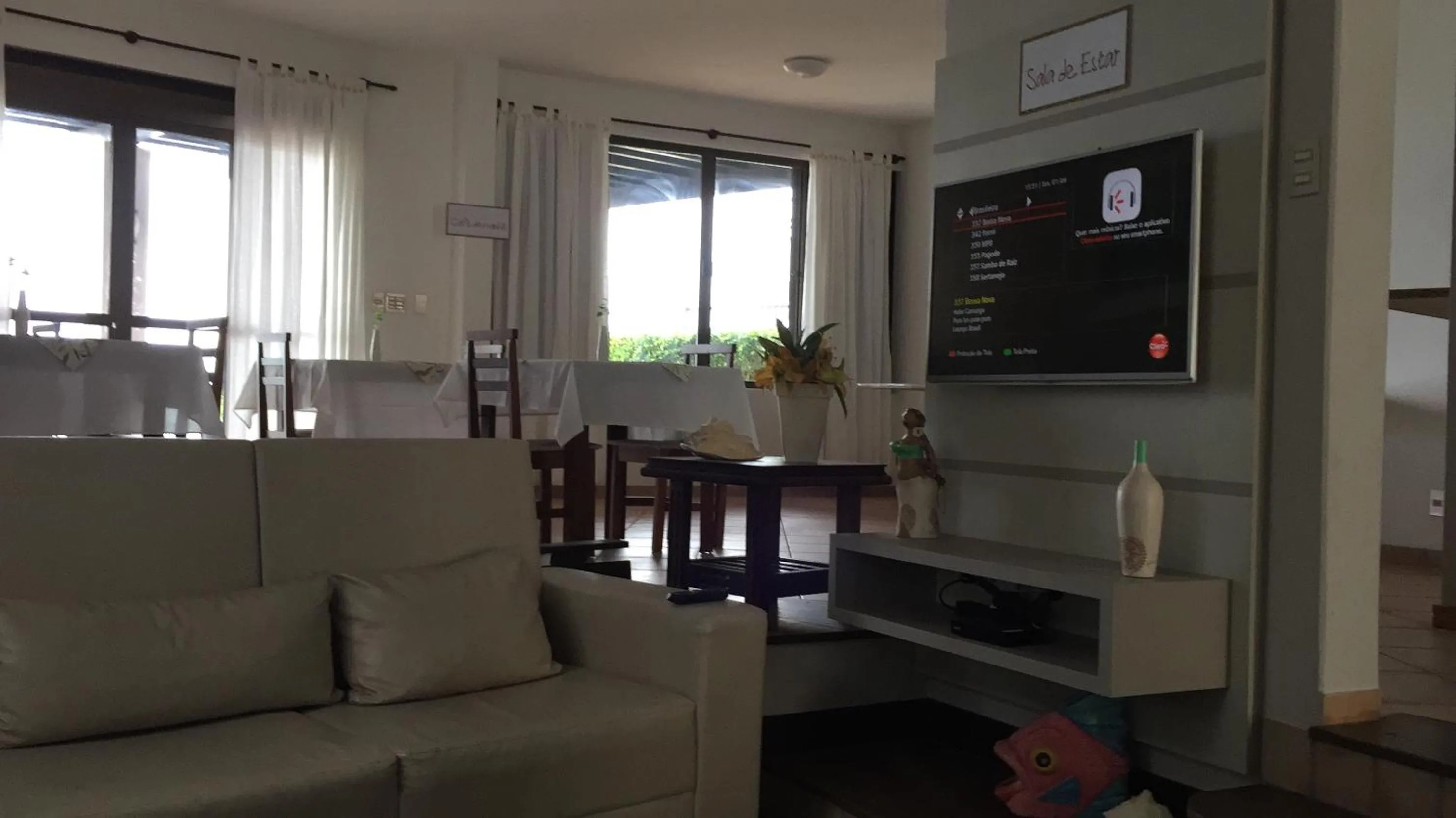 Communal lounge/ TV room in Pousada Kia Ora Bombinhas