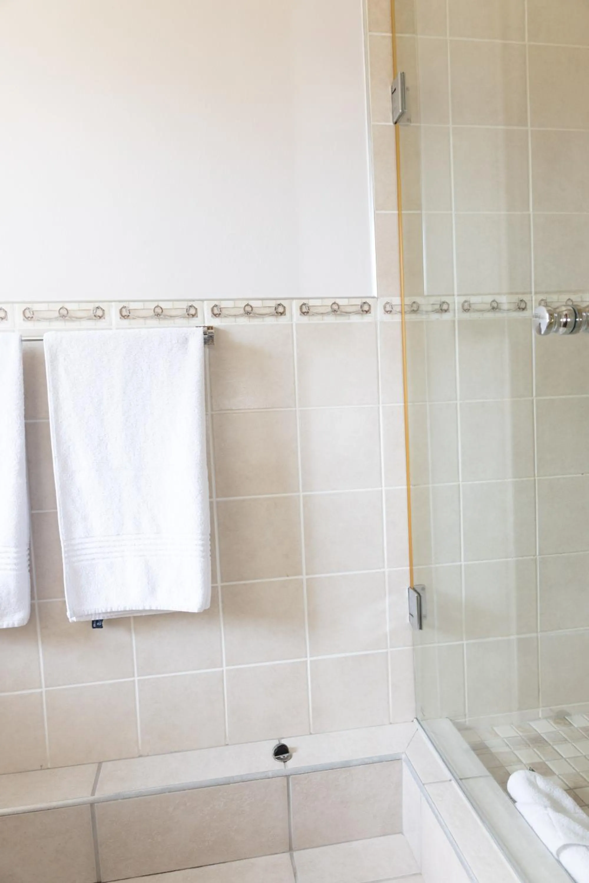 Shower in Premier Splendid Inn Pinetown