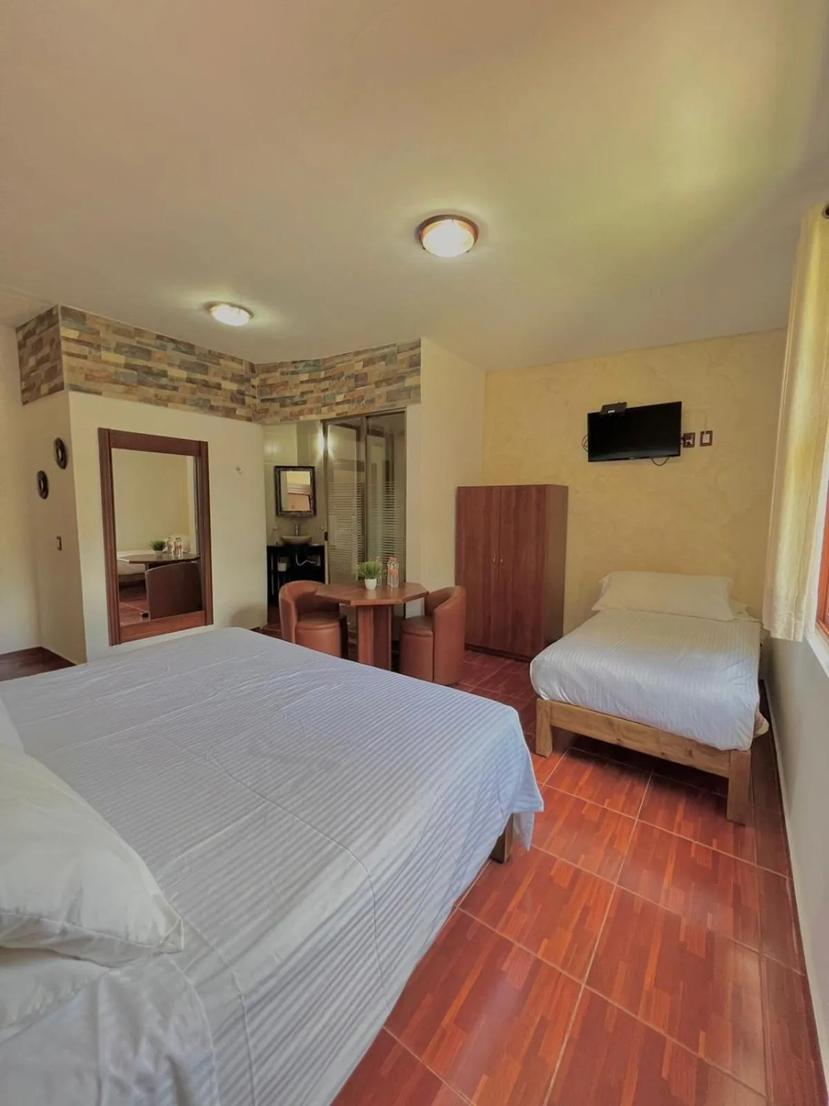 Photo of the whole room in Hotel El Jaguar