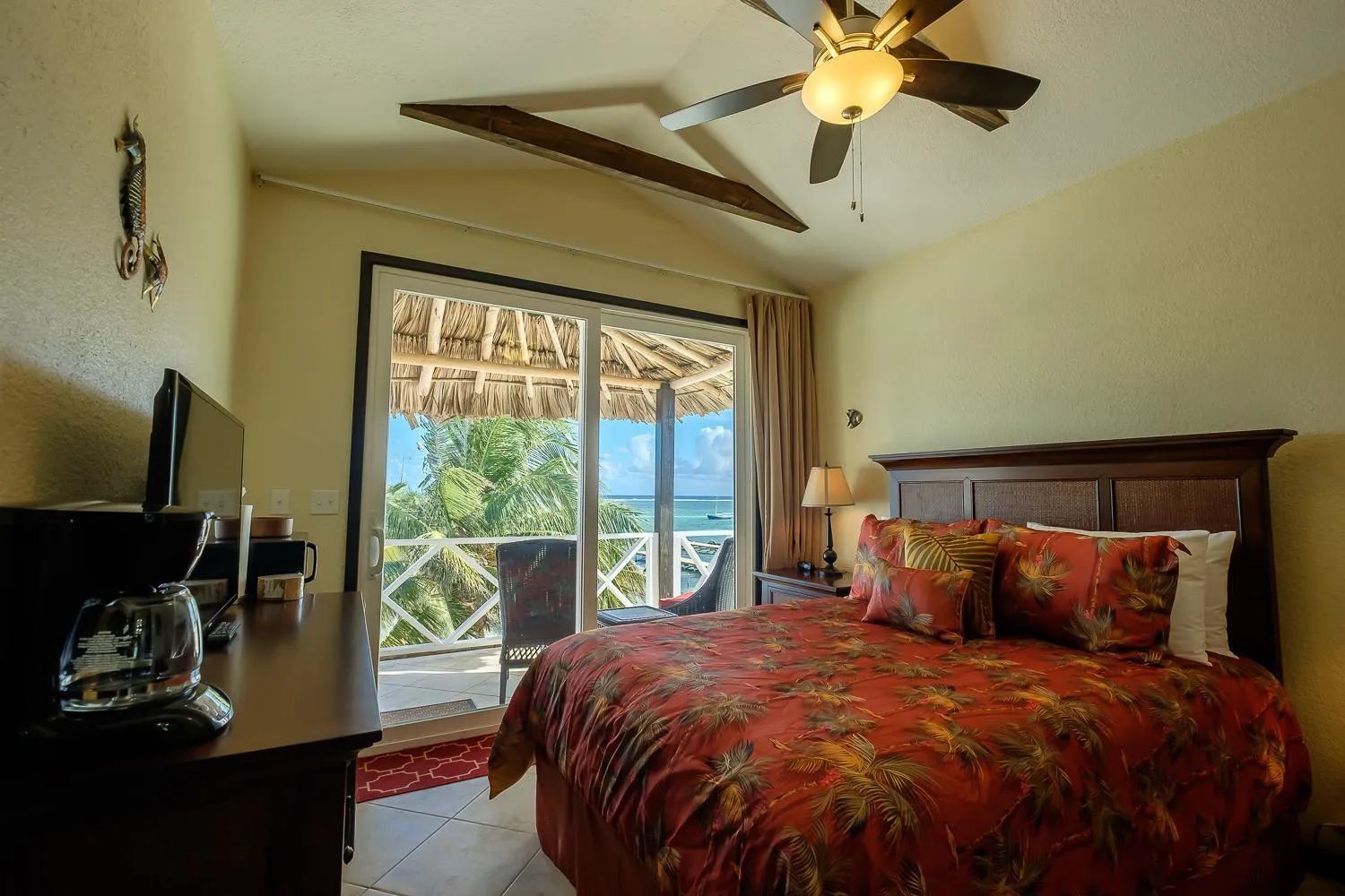 Bedroom, Bed in The Palapa House
