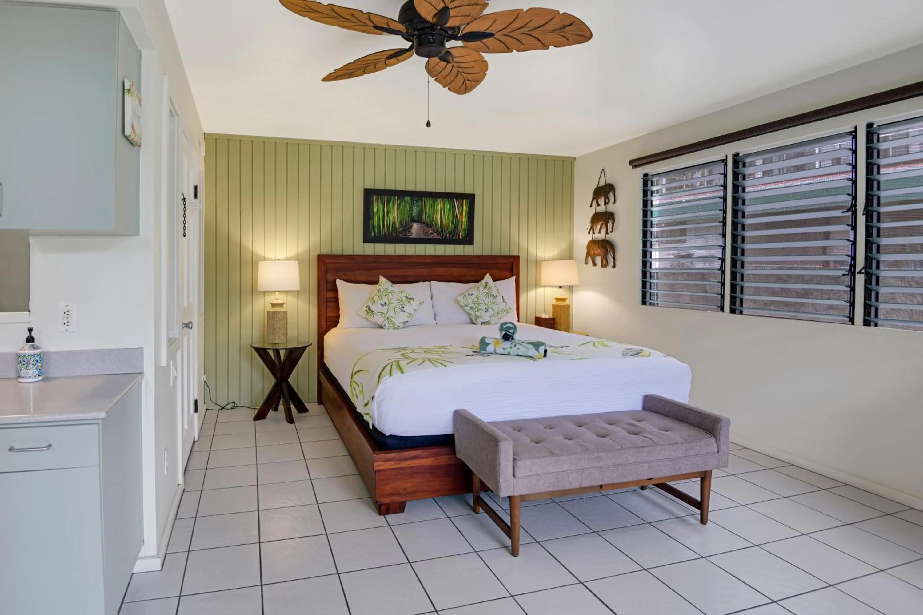 View (from property/room), Bed in Big Island Retreat - No Resort Fees