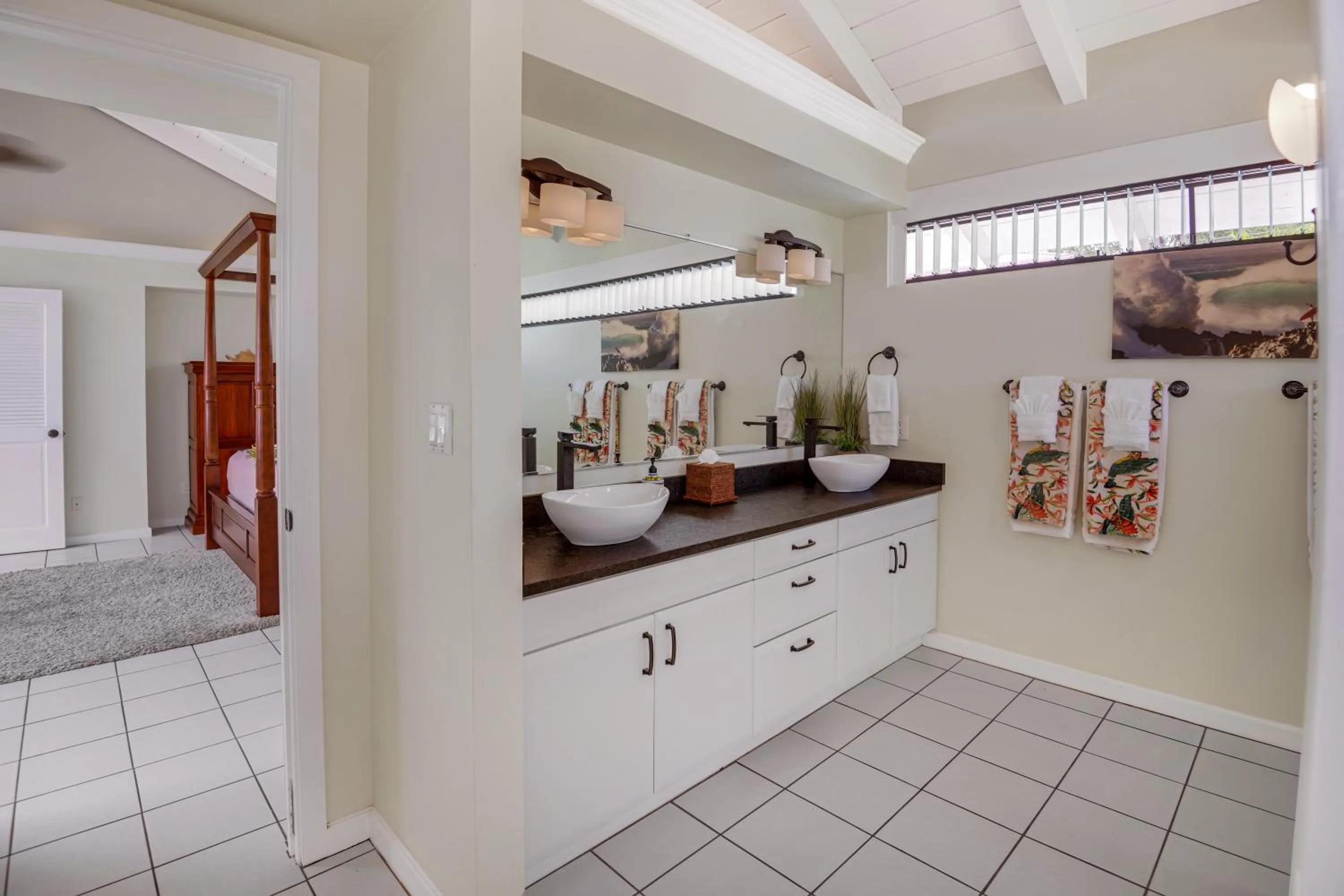 Bathroom in Big Island Retreat - No Resort Fees