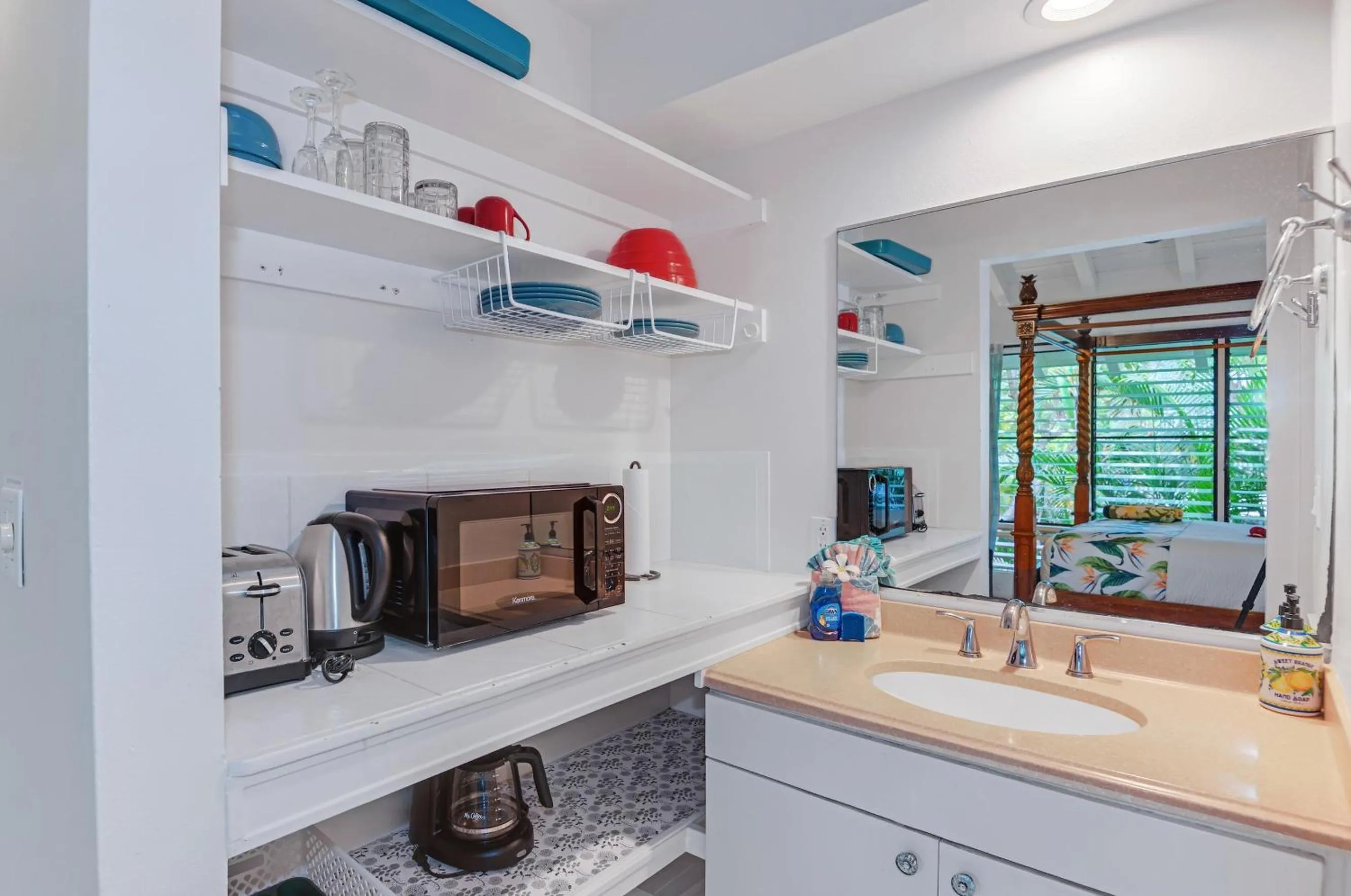 Coffee/tea facilities in Big Island Retreat - No Resort Fees