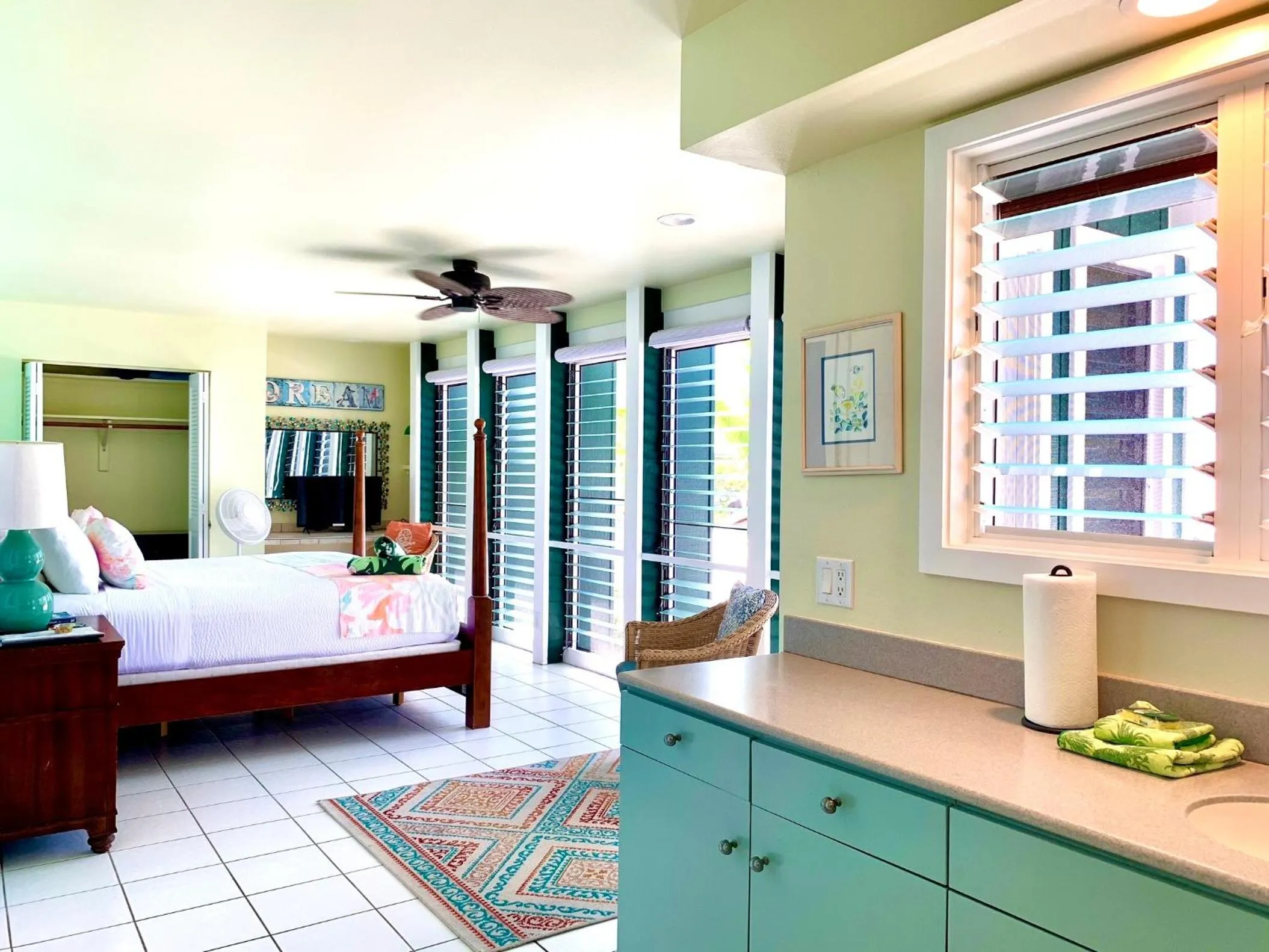 Bedroom, Bed in Big Island Retreat - No Resort Fees