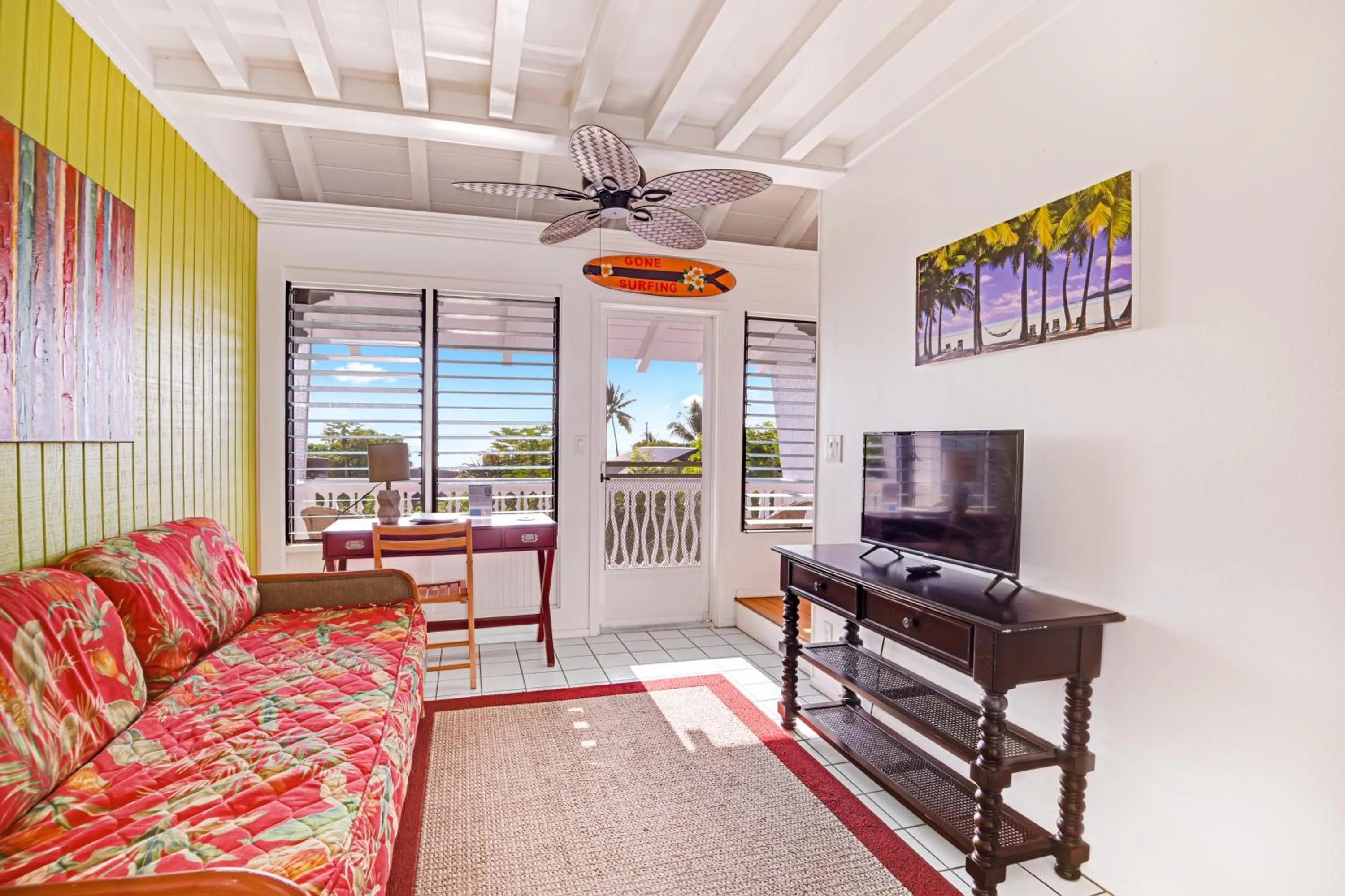 TV and multimedia in Big Island Retreat - No Resort Fees