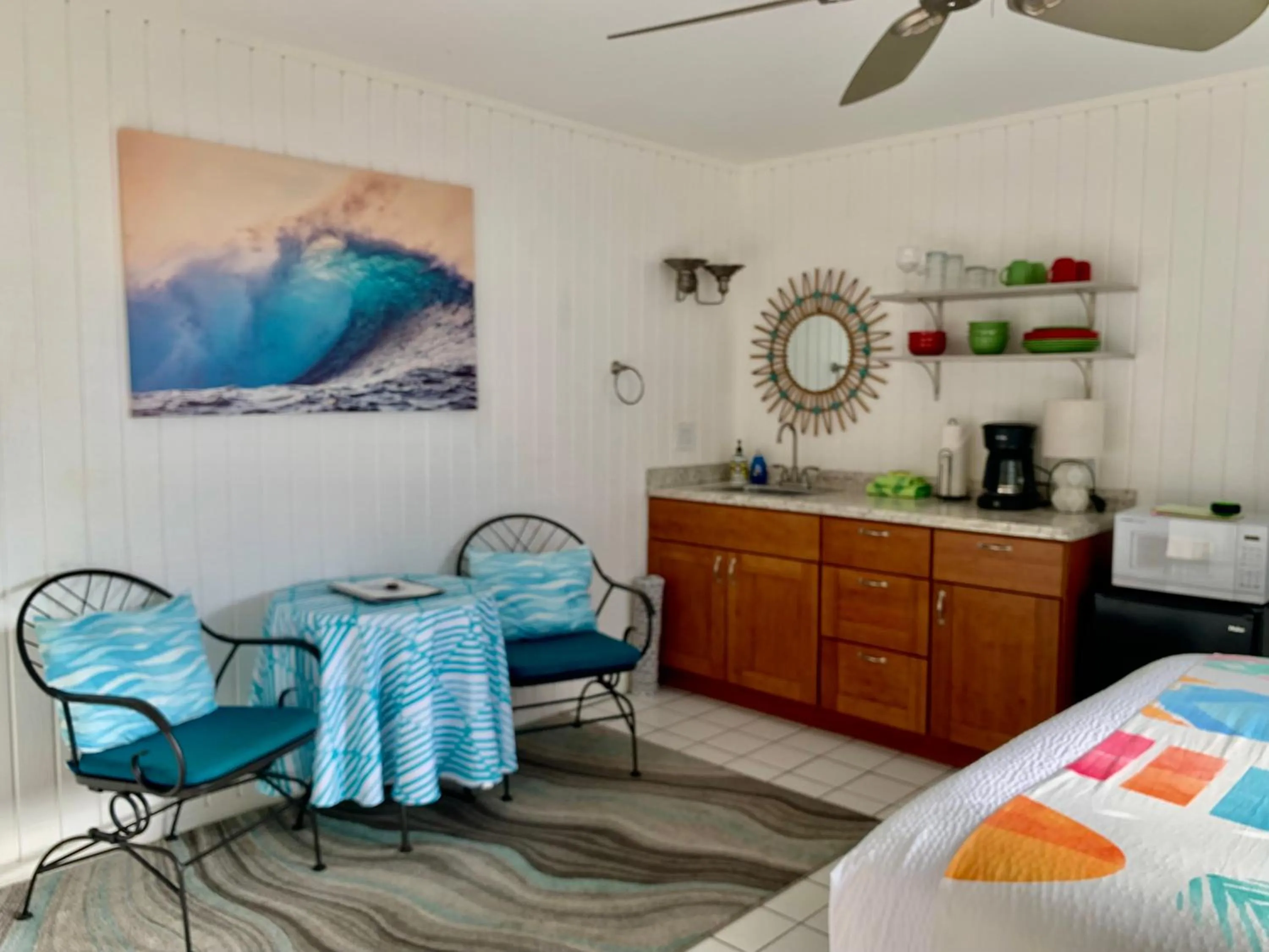 Kitchen or kitchenette, Bed in Big Island Retreat - No Resort Fees