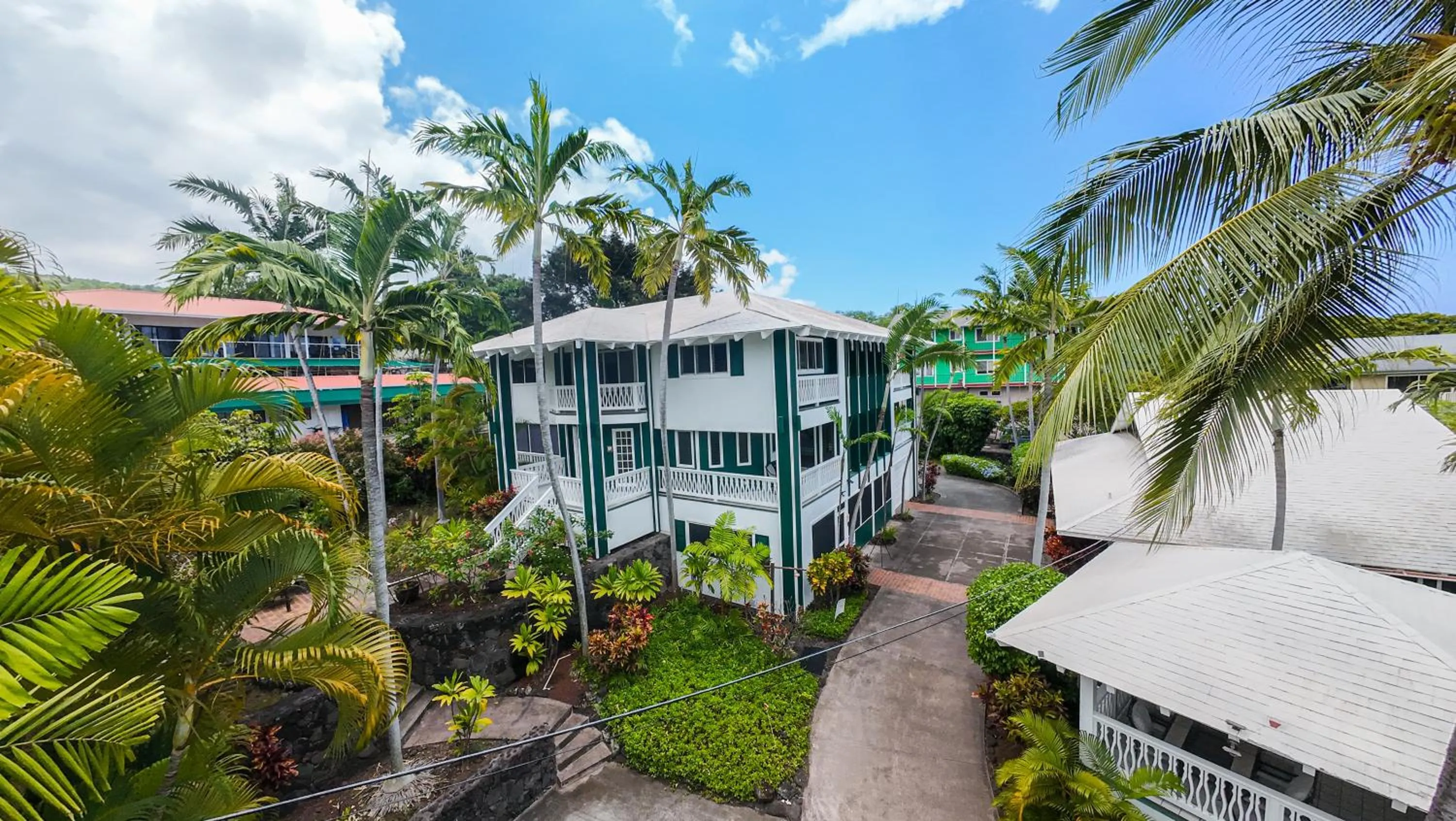 Property building in Big Island Retreat - No Resort Fees