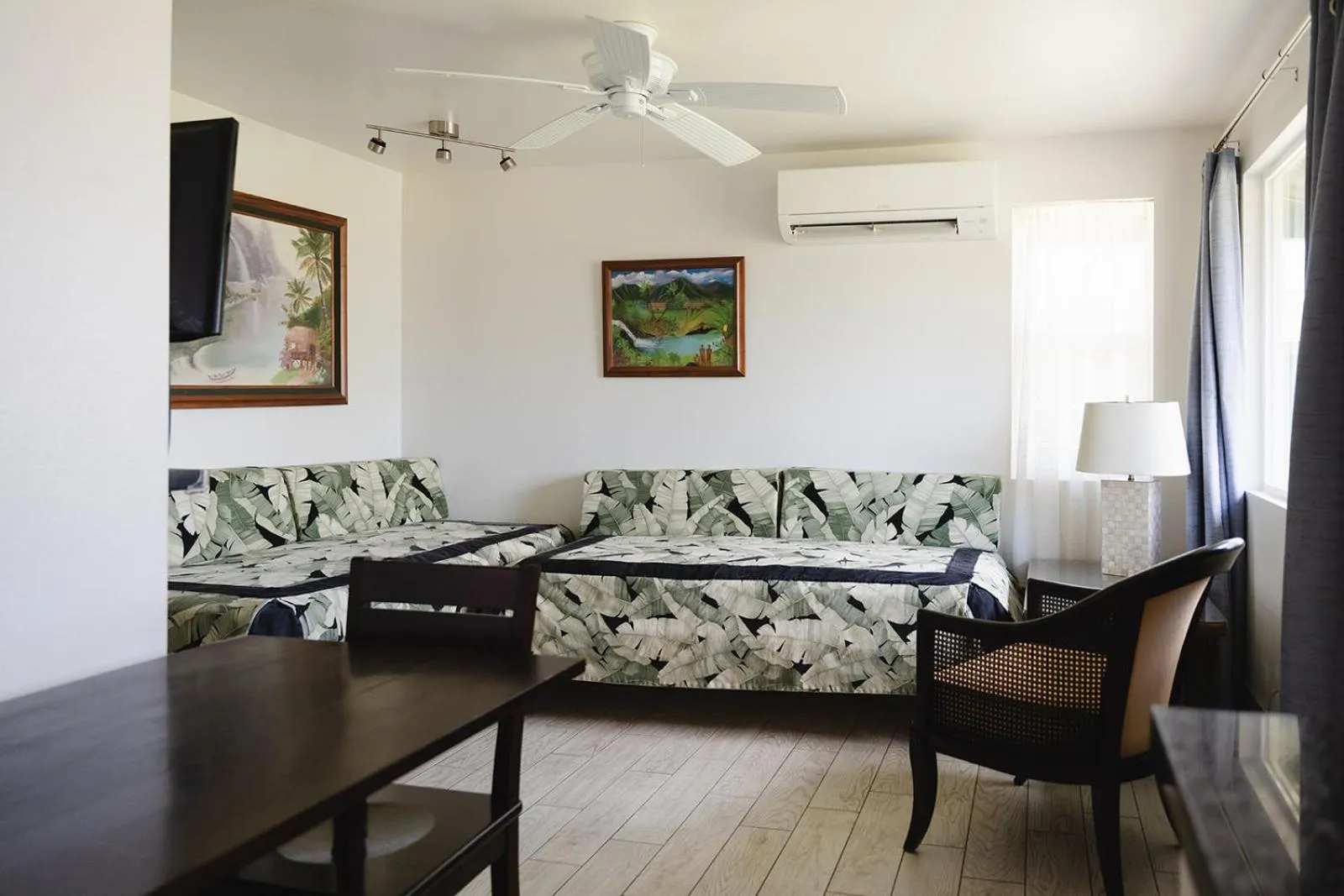 Living room in Nona Lani Cottages