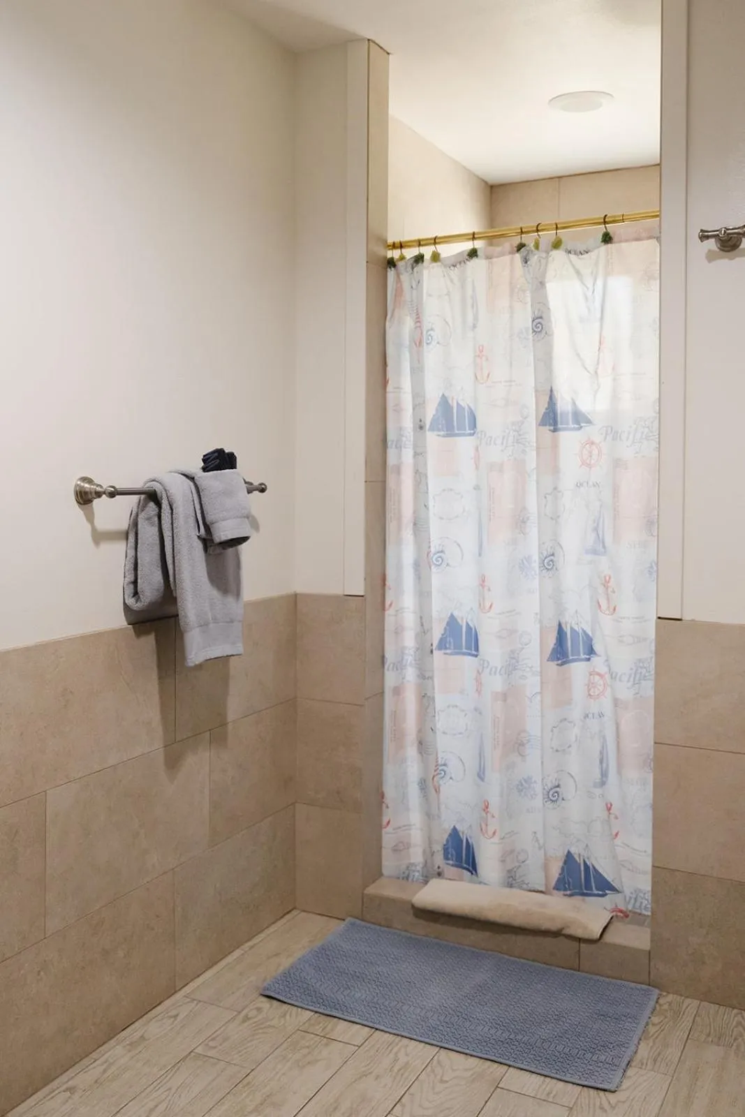 Shower in Nona Lani Cottages